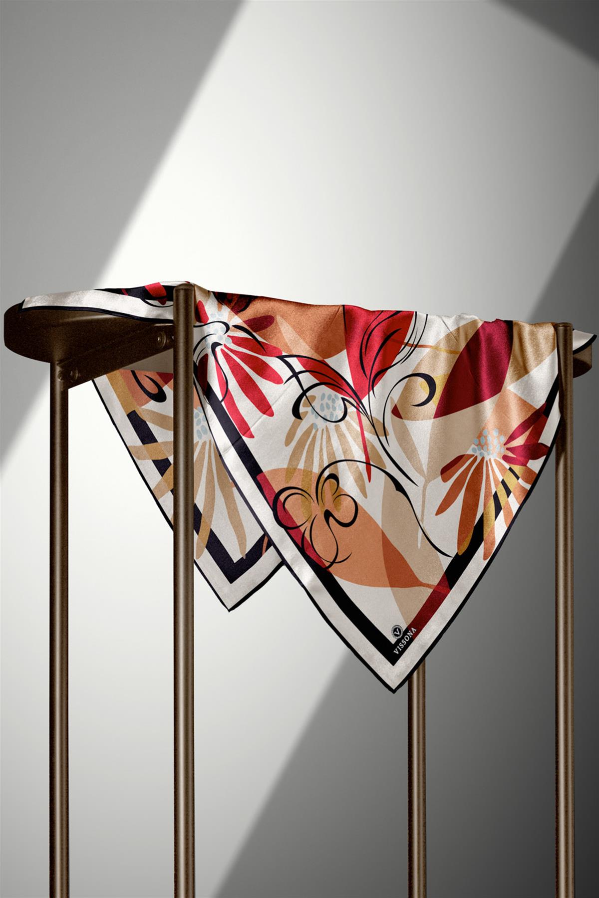 %100 Twill İpek Çiçek Desenli Bordo - Bej Renkli 90x90 Eşarp Dikim Şekli : El Dikişi