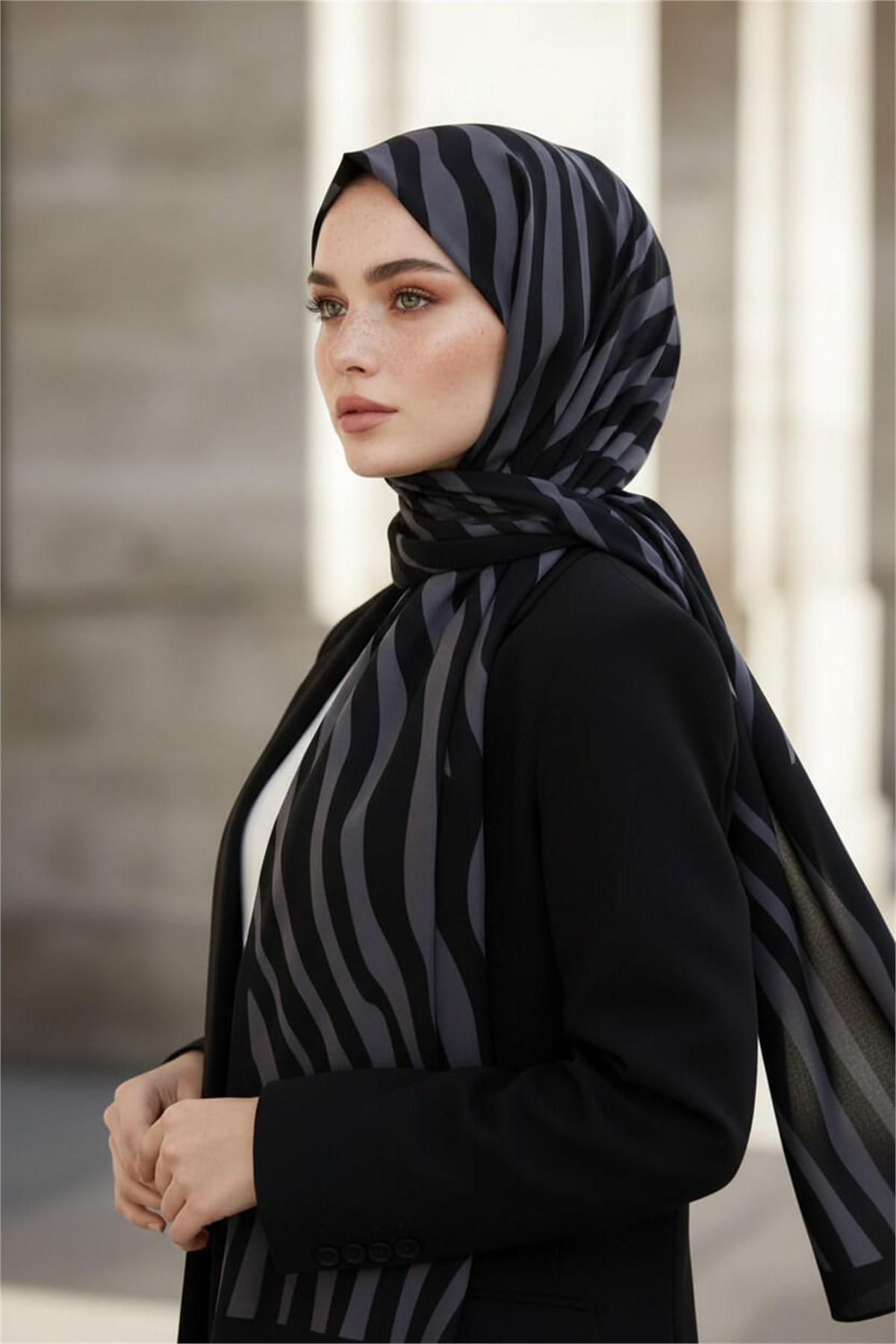 Kırışmaz Krep Şal Zebra Desenli Siyah Füme 75x190 cm – Kolay Şekil Alan
