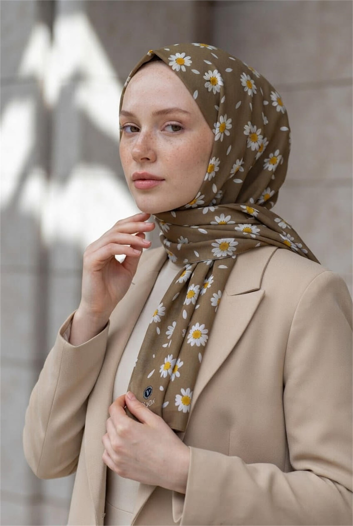 KREP PAPATYA DESENLİ VİZON RENKLİ 75X195 KIRIŞMAZ ŞAL