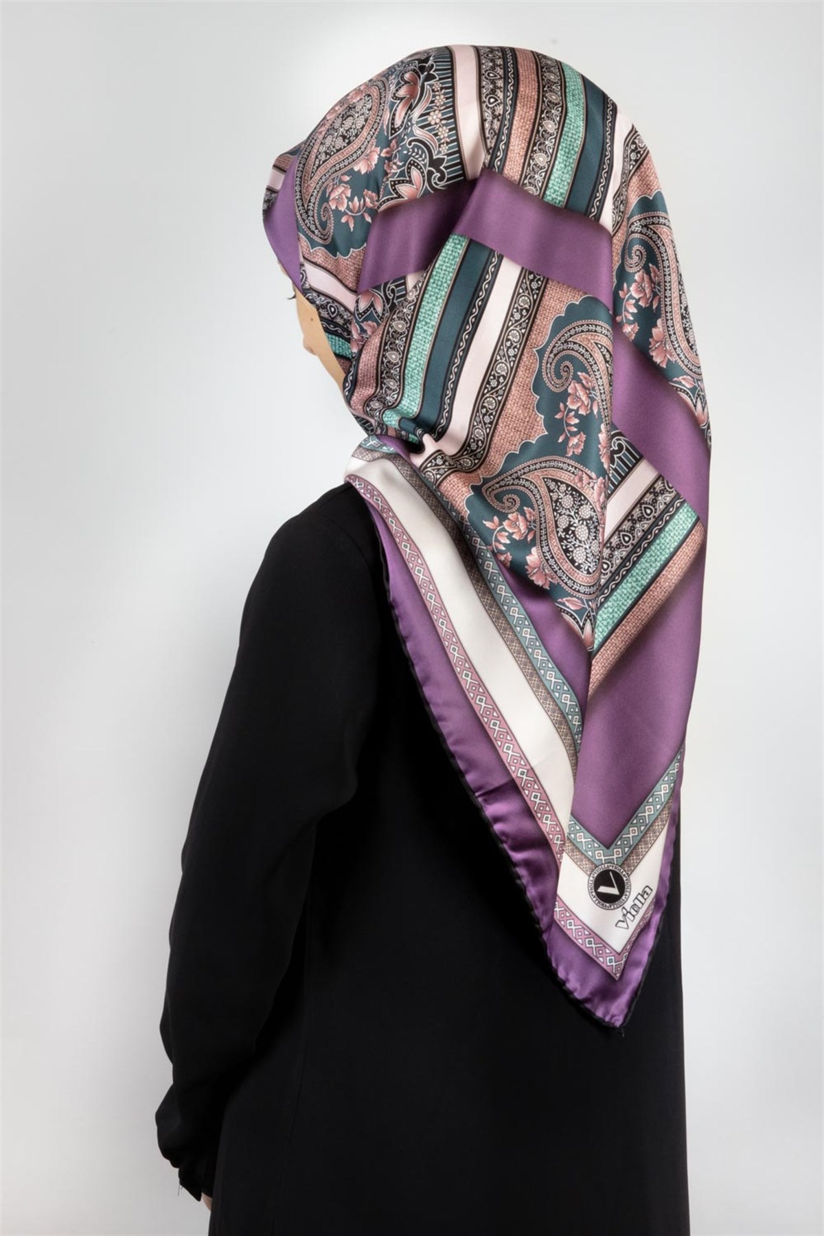 Twill Şal Desenli Lila Renkli 90x90 Eşarp (İpek İçermez) Kenar Dikiş Şekli El Dikişli
