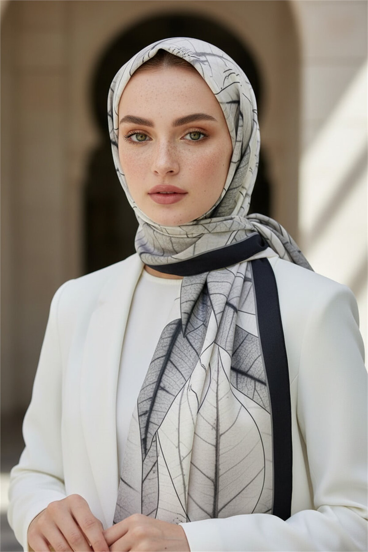 KREP YAPRAK DESENLİ GRİ RENKLİ 75X195 KIRIŞMAZ ŞAL