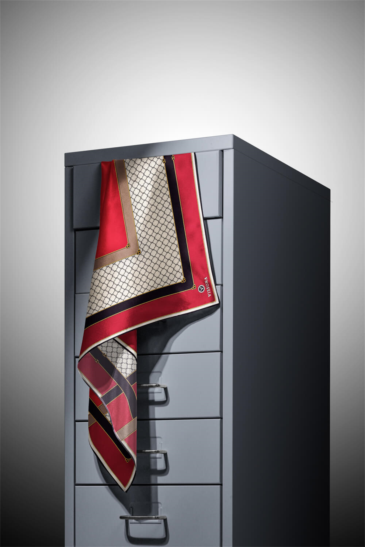 %100 Twill İpek Geometrik Desenli Bordo - Siyah Renkli 90x90 Eşarp Dikim Şekli : El Dikişi