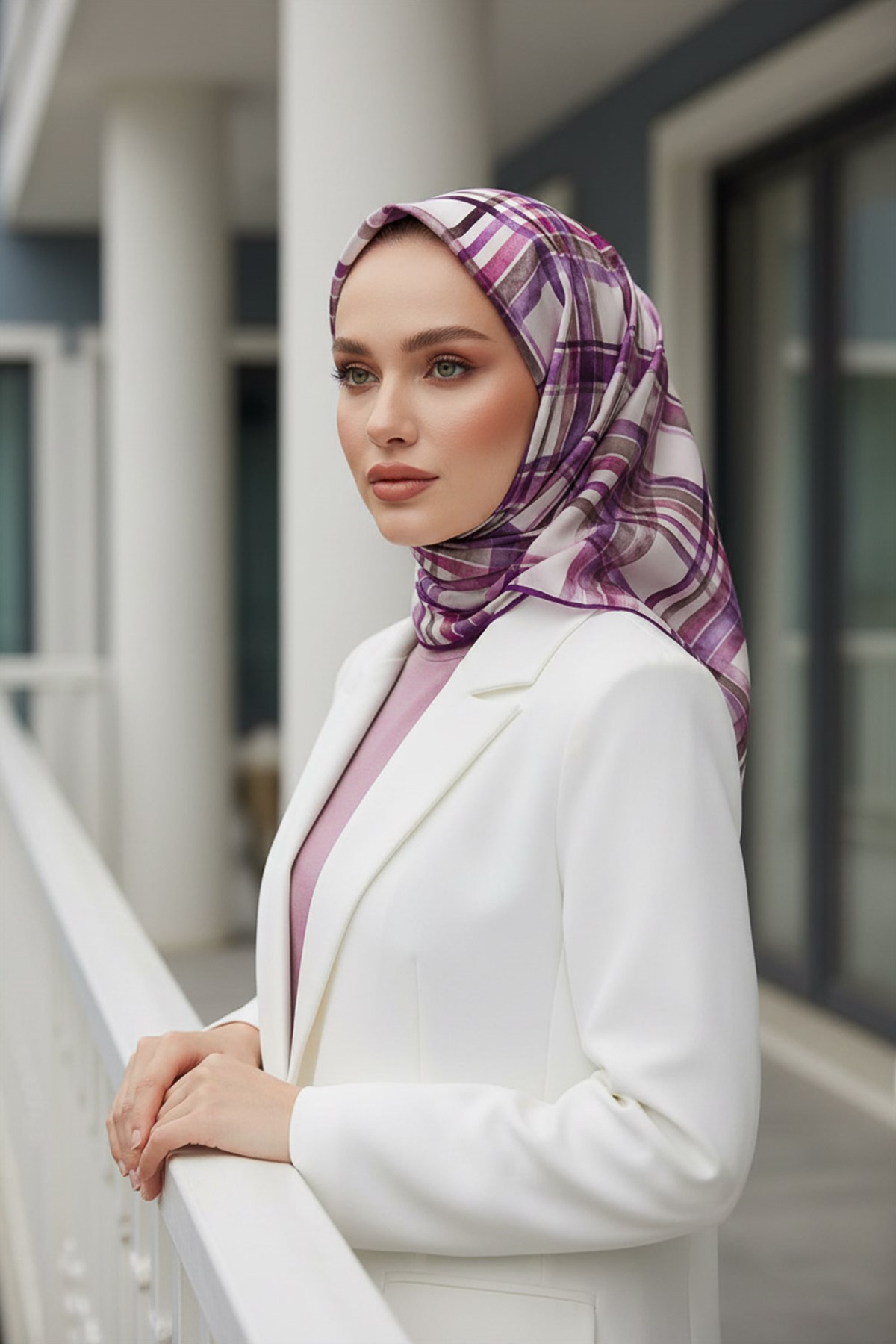 %100 Twill İpek Ekose Desenli Mürdüm - Vizon Renkli 90x90 Eşarp Kenar Dikiş Şekli El Dikişli