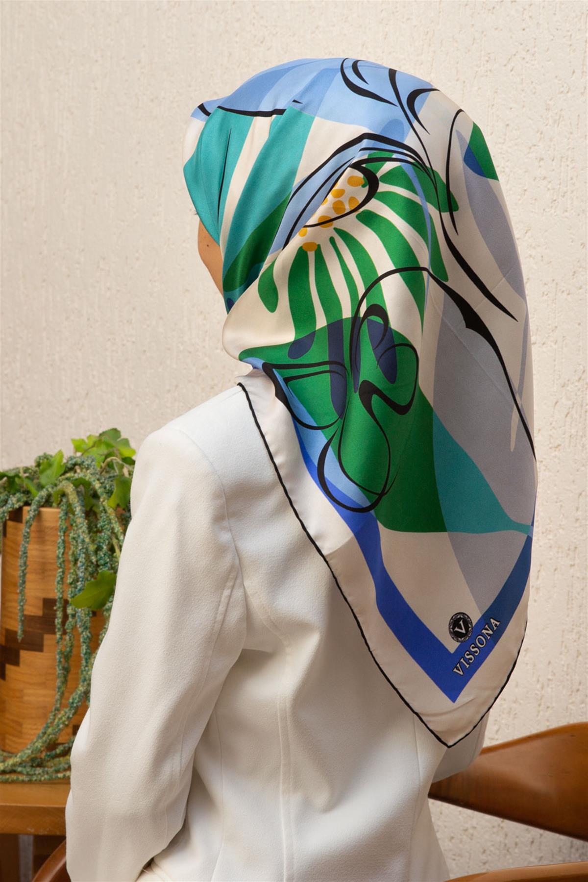 %100 Twill İpek Çiçek Desenli Saks - Zümrüt Yeşili Renkli 90x90 Eşarp Dikim Şekli : El Dikişi