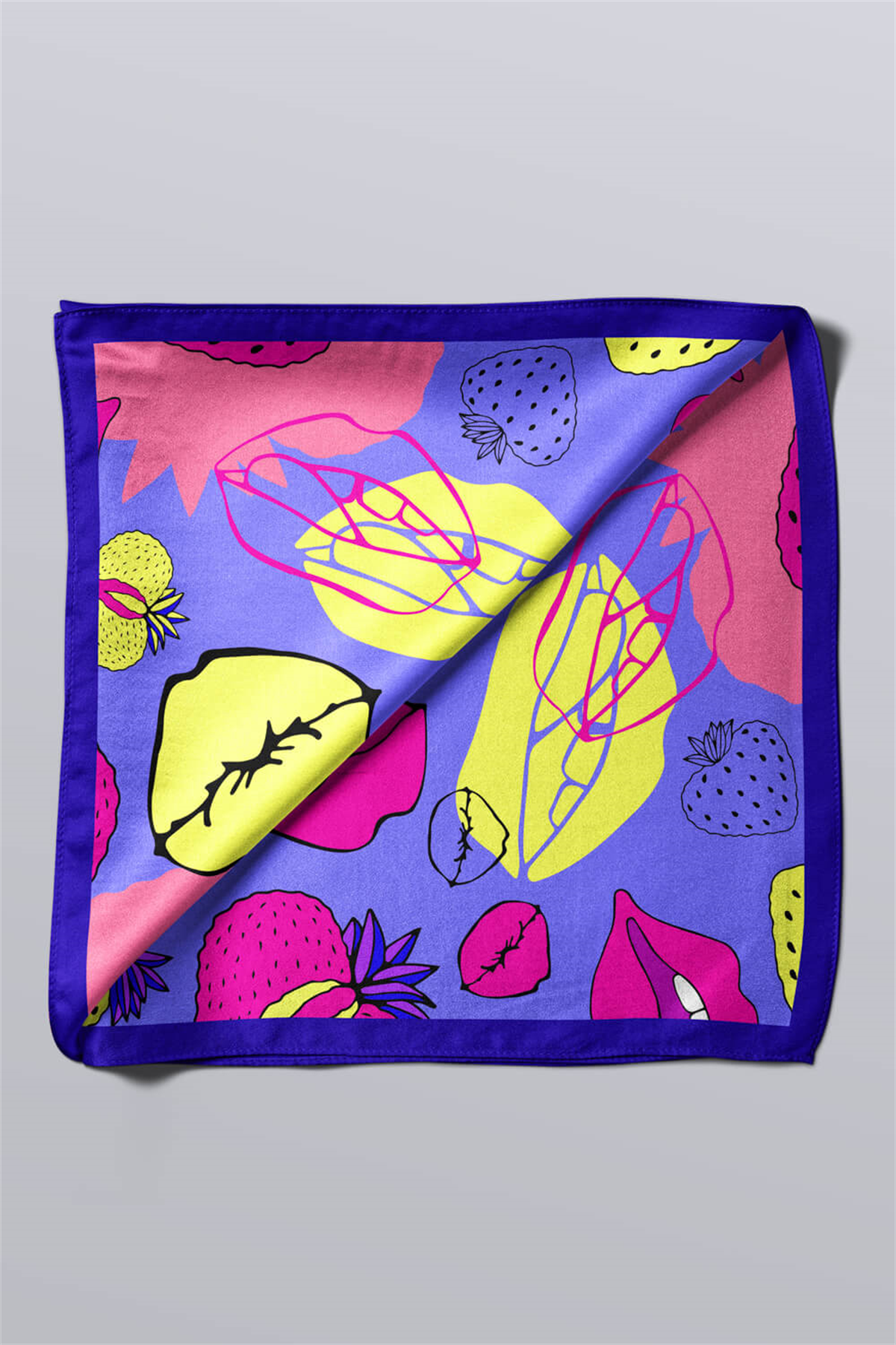 G102 Modabutik Çilek Desenli Bandana
