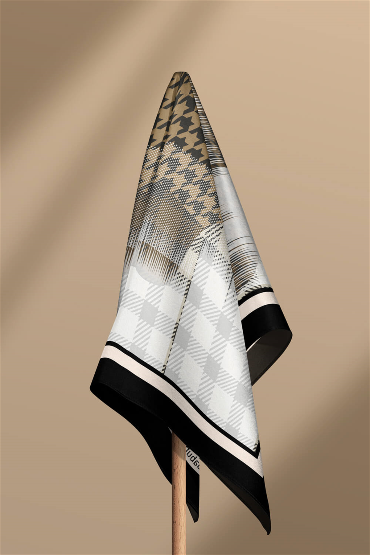 G21 GEOMETRIC BANDANA