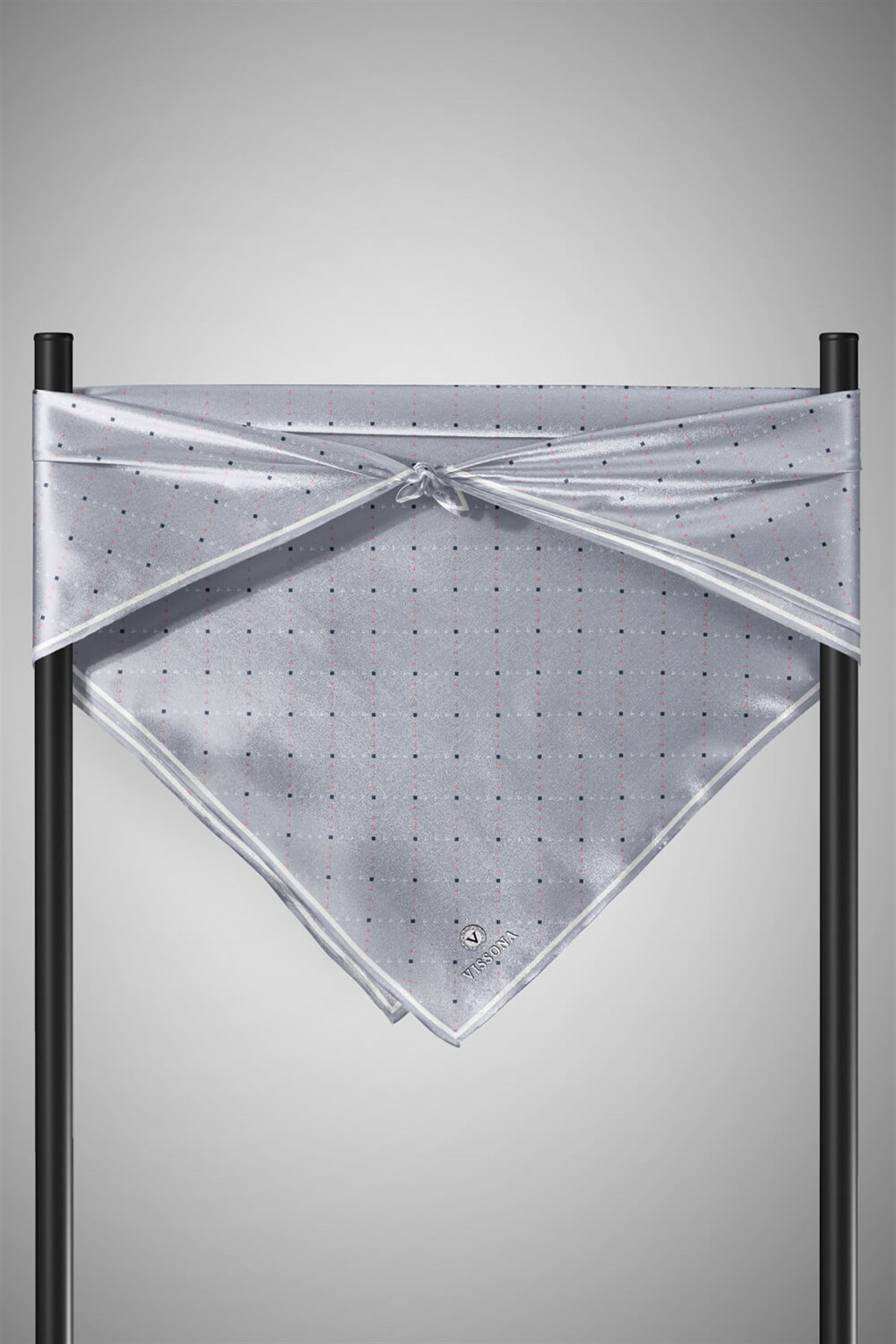 %100 Twill İpek Minik V Desenli Gri Renkli 90x90 Eşarp Dikim Şekli : El Dikişi