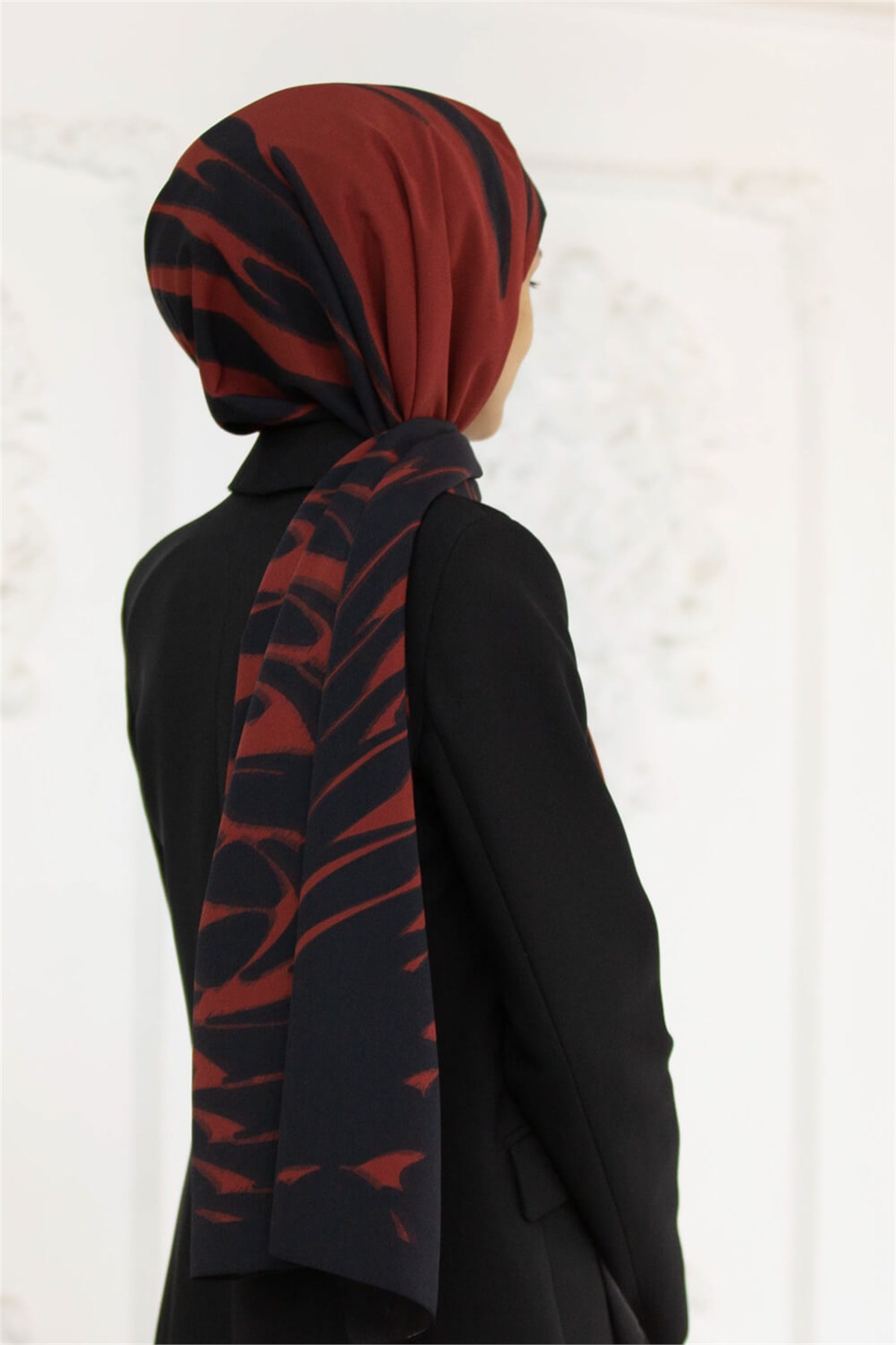 KREP GEOMETRİK DESENLİ BORDO RENKLİ 75X195 KIRIŞMAZ ŞAL