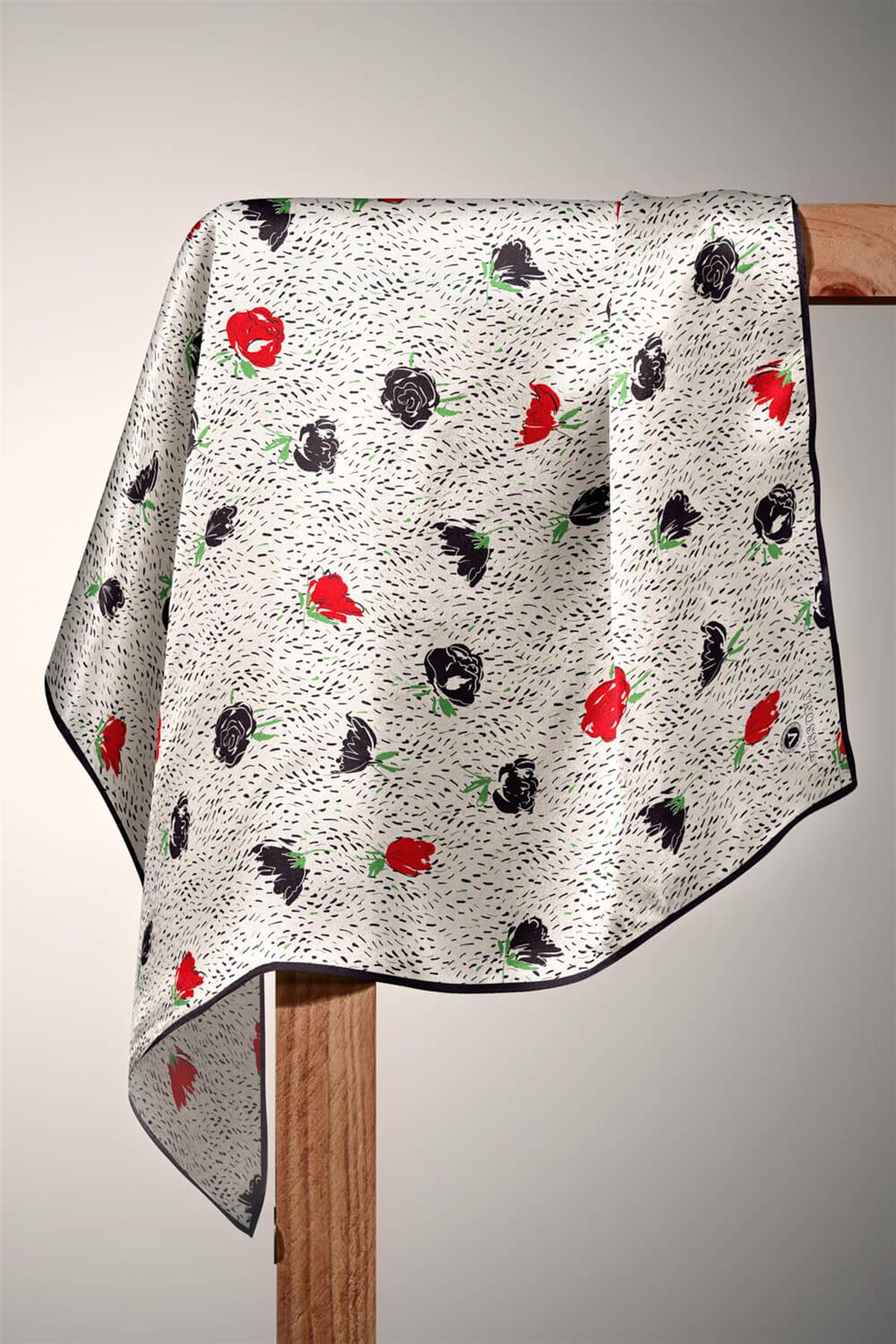 %100 Twill İpek Çıtır Çiçek Desenli Kırmızı - Krem Renkli 90x90 Eşarp Dikim Şekli : El Dikişi