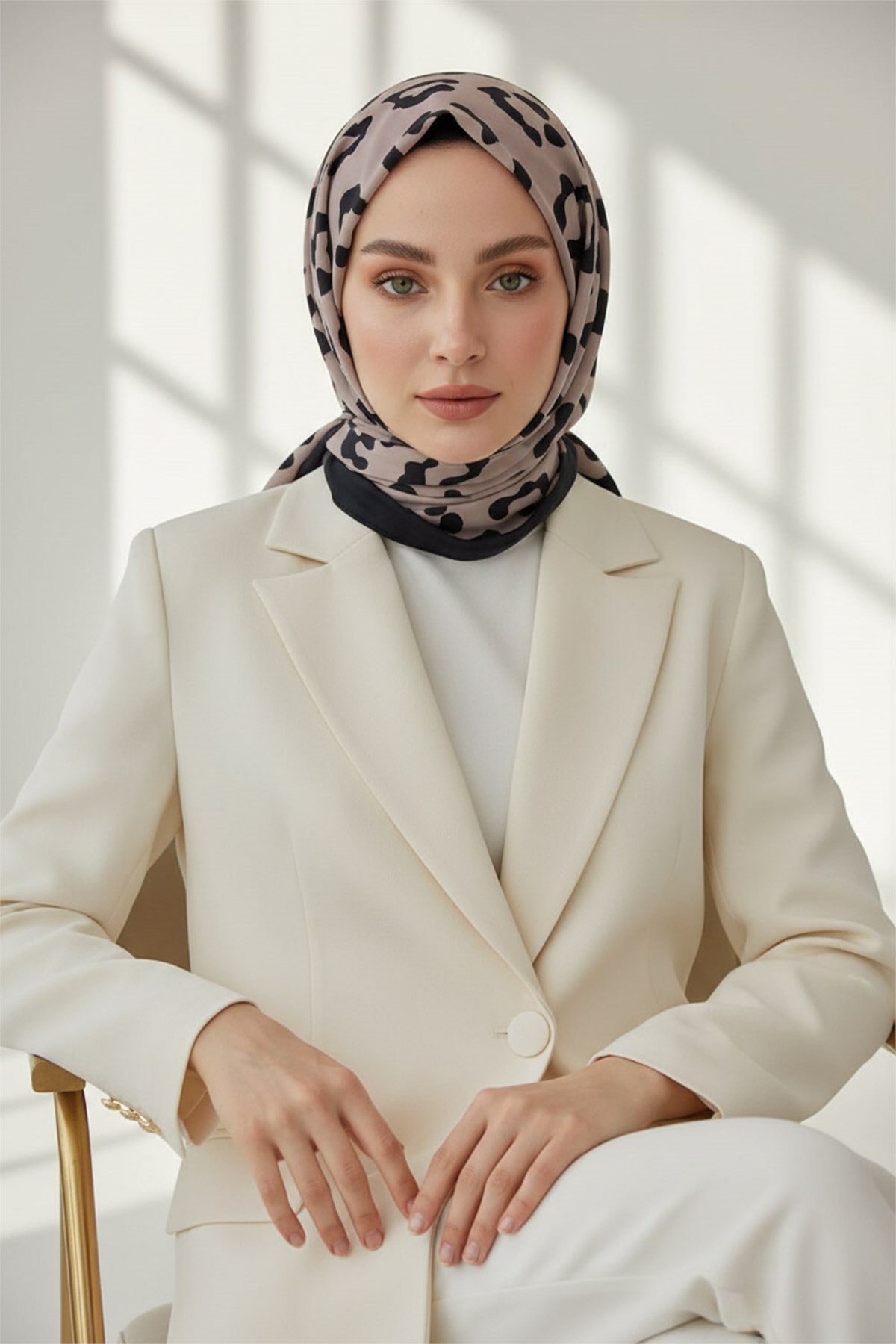 KREP LEOPAR DESENLİ VİZON RENKLİ 75X195 KIRIŞMAZ ŞAL