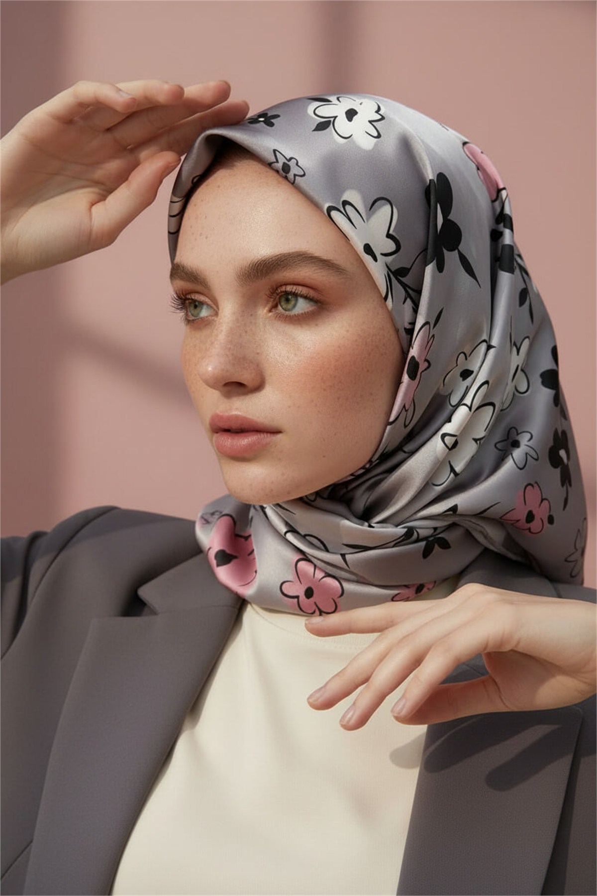 Rayon Papatya Desenli Gri Renkli 90x90 Eşarp (İpek İçermez) Kenar Dikiş Şekli El Dikişli