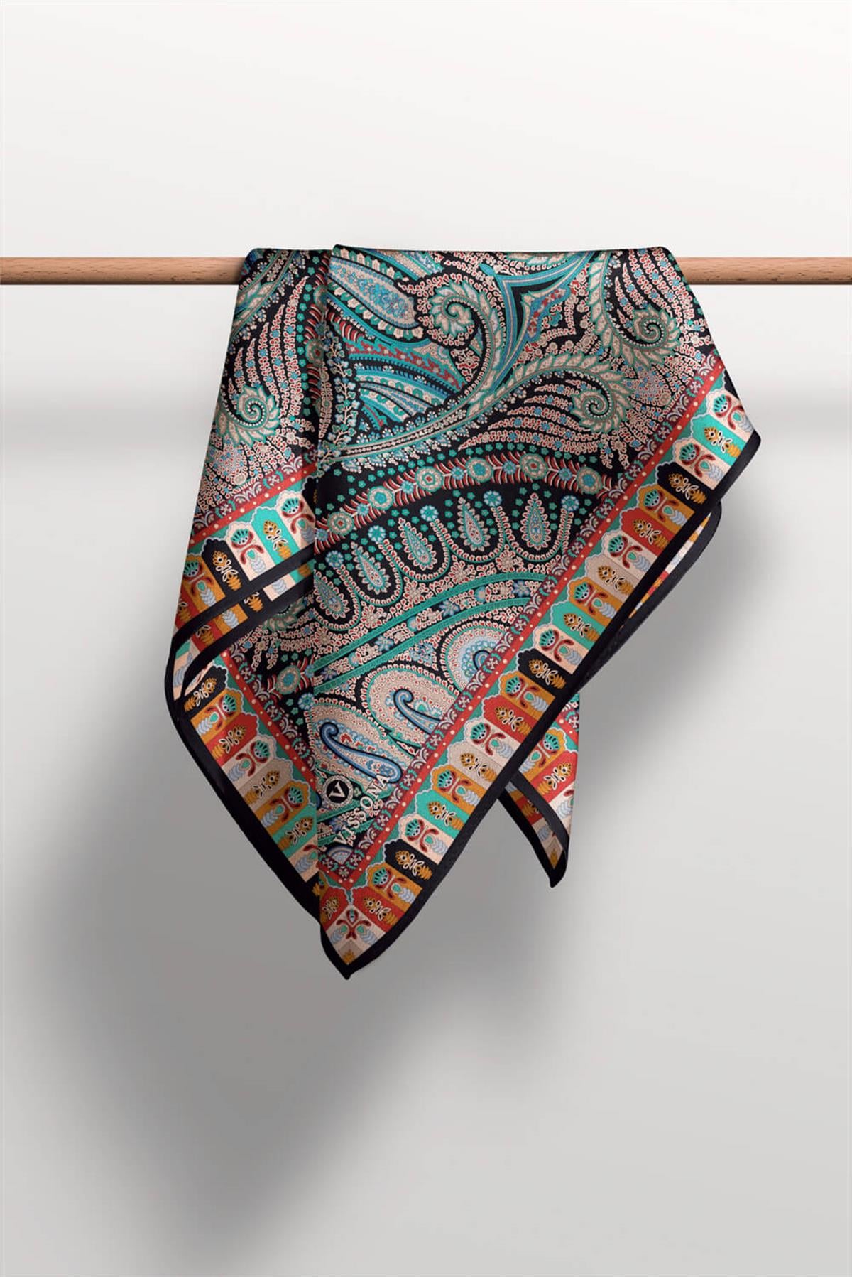 %100 Twill İpek Etro Desenli Siyah - Turkuaz Renkli 90x90 Eşarp Dikim Şekli : El Dikişi