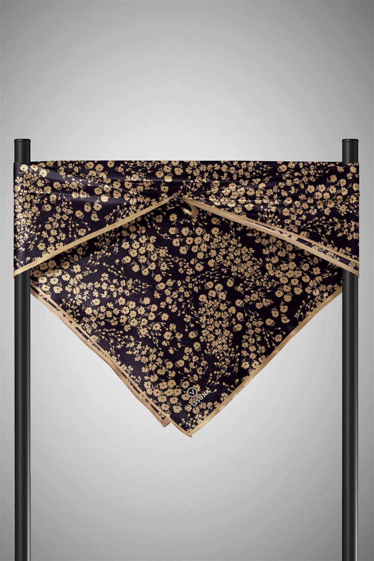 %100 Twill İpek Çıtır Çiçek Desenli Siyah - Gold Renkli 90x90 Eşarp Dikim Şekli : El Dikişi