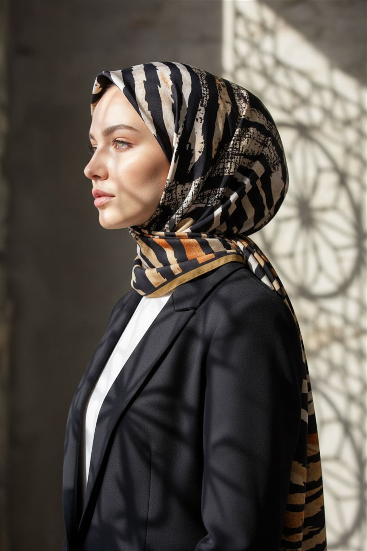 KREP ZEBRA DESENLİ TABA - SİYAH RENKLİ 75X195 KIRIŞMAZ ŞAL