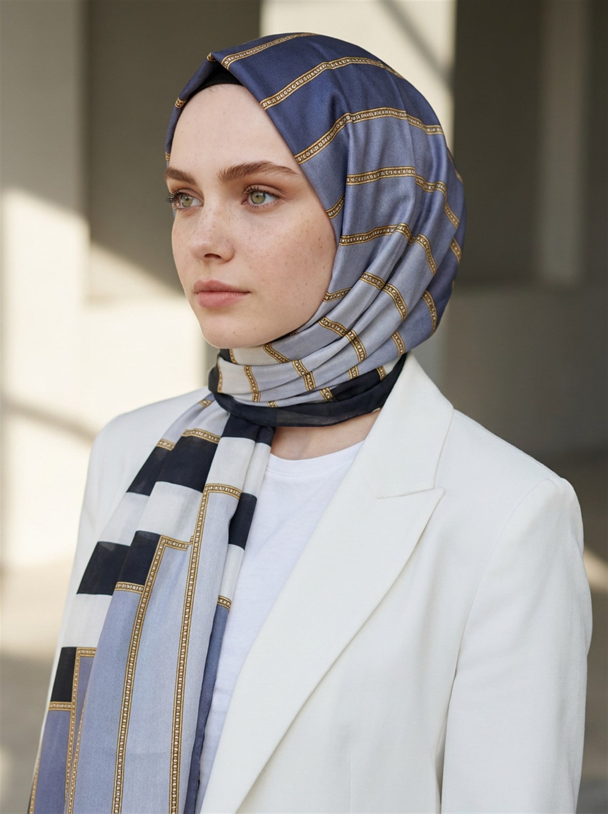 %100 Saf İpek Şal İnce Saten Vual Dokuma Şerit Desenli Füme - Siyah Renkli 90x210 Şal