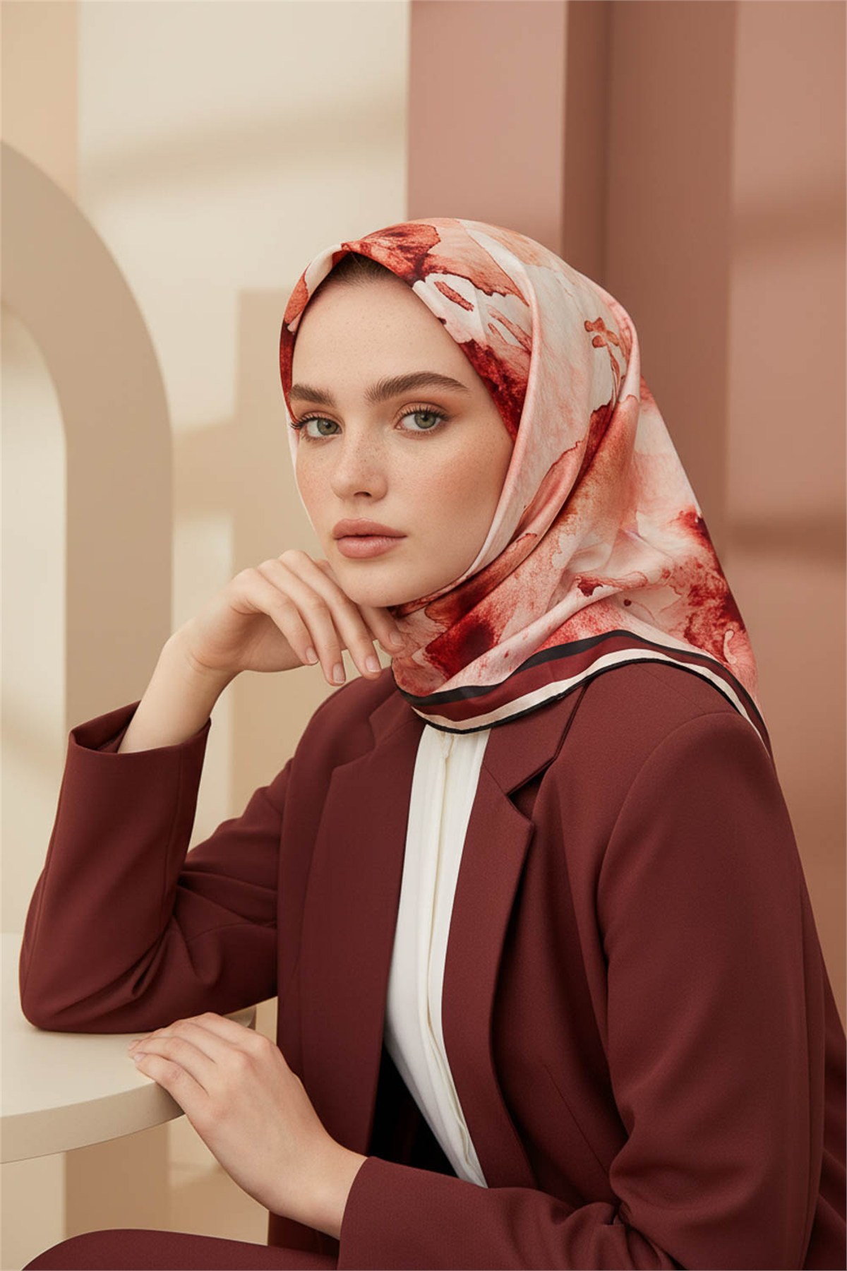 Rayon Sulu Boya Çiçek Desenli Bordo Renkli 90x90 Dikim Şekli : El Dikişi Eşarp (İpek İçermez)