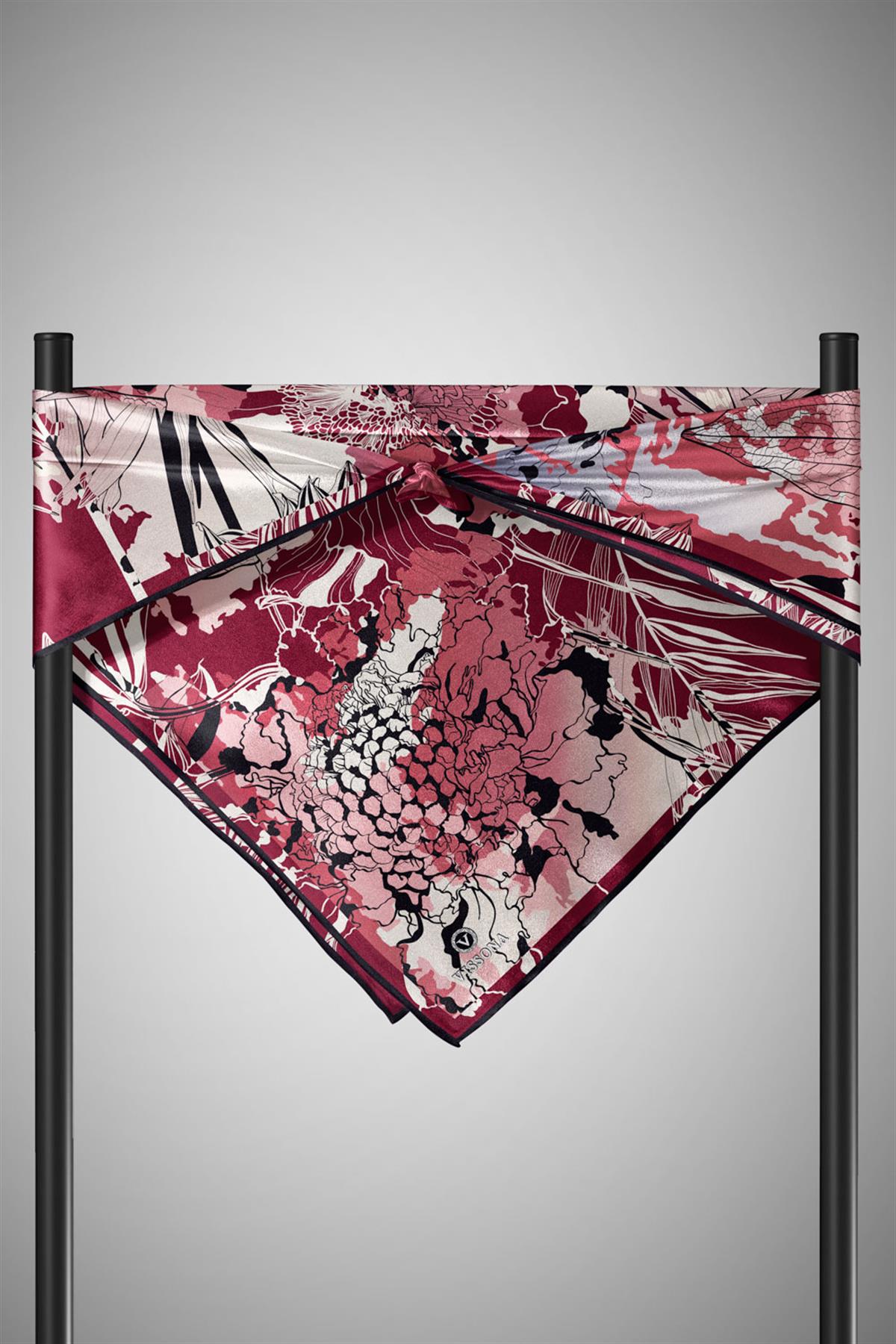 %100 Twill İpek Yaprak Desenli Bordo - Siyah Renkli 90x90 Eşarp Dikim Şekli : El Dikişi