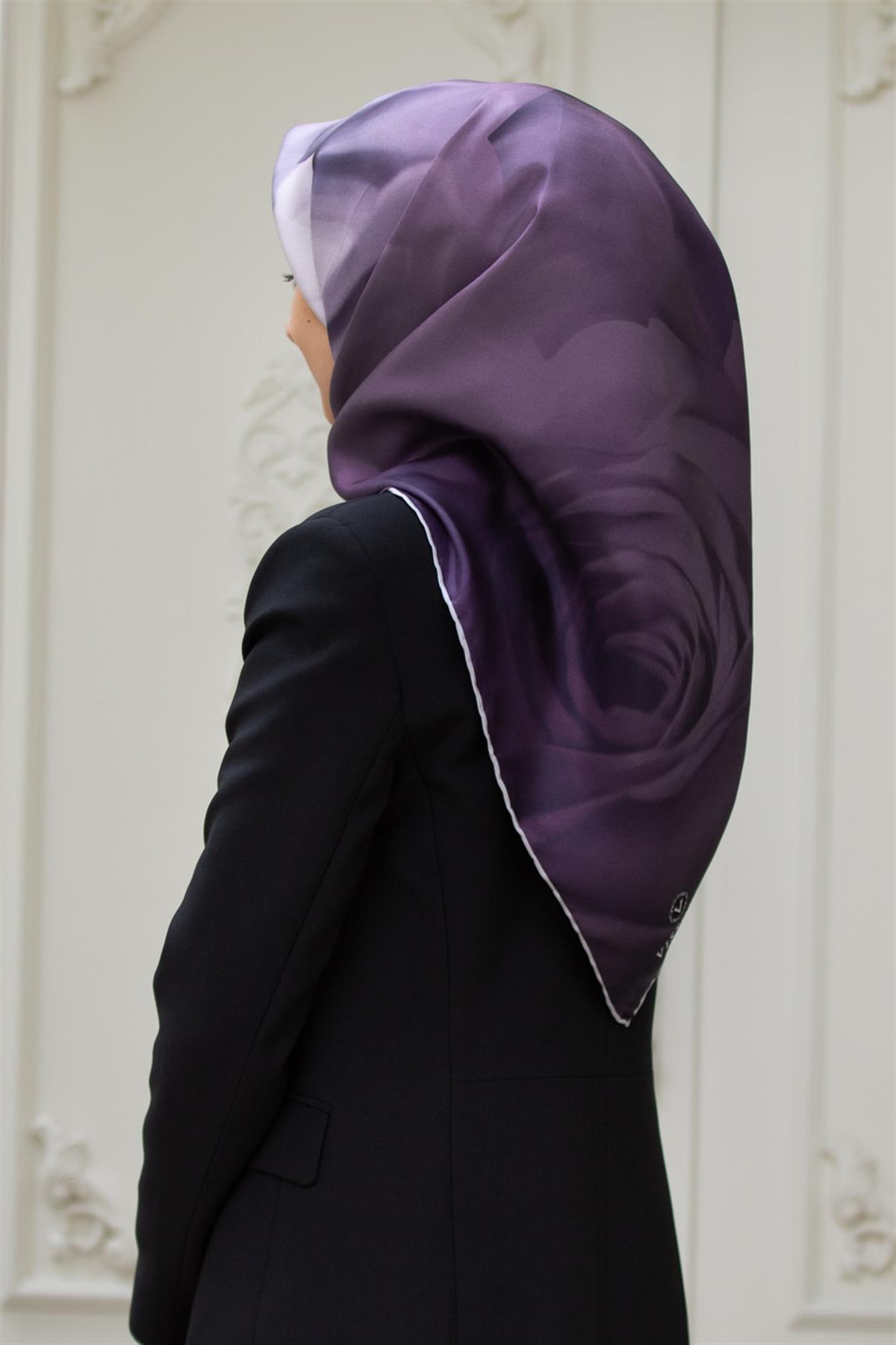 %100 Twill İpek Gül Desenli Gül Kurusu - Mürdüm Renkli 90x90 Eşarp Dikim Şekli : El Dikişi