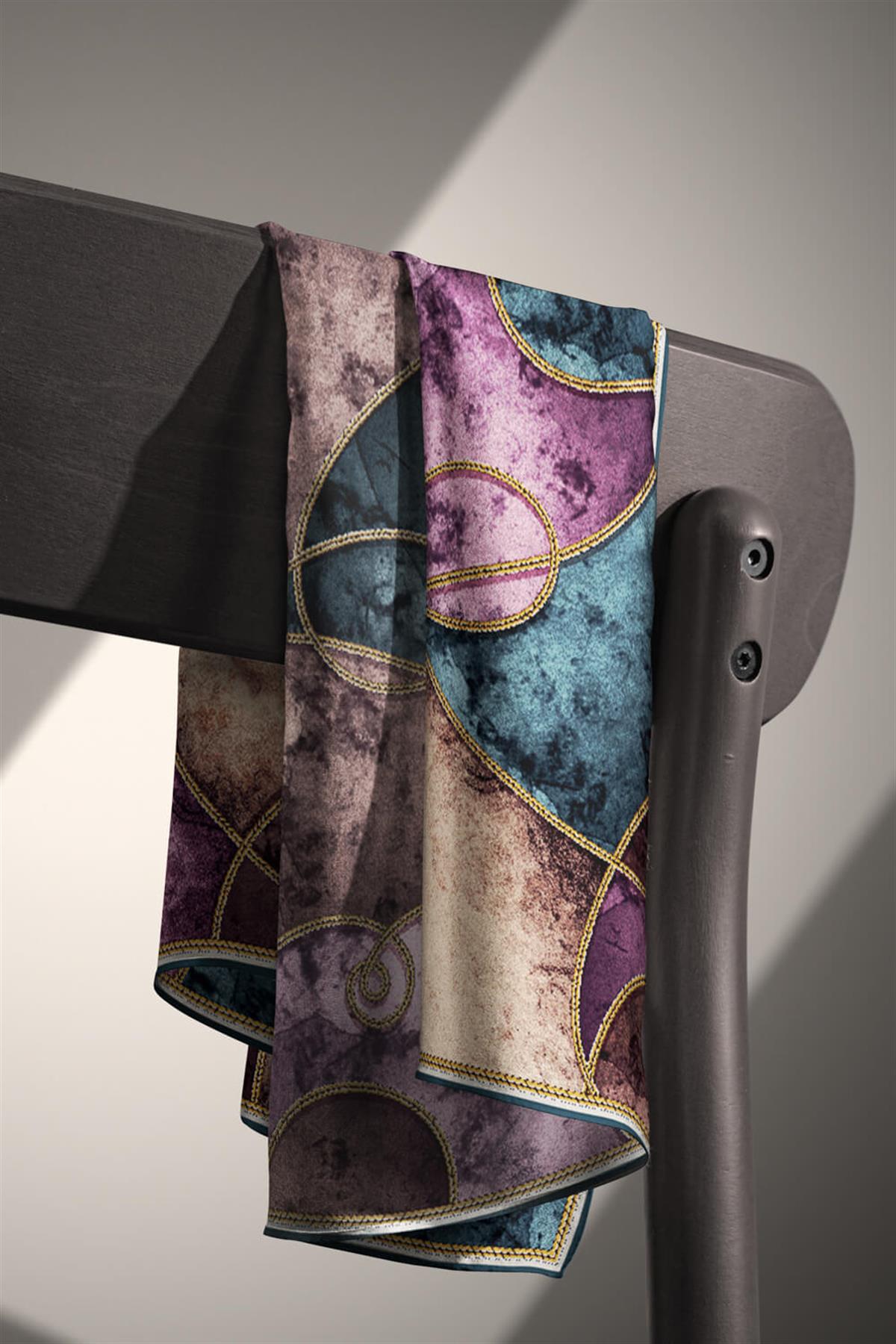 %100 Twill İpek Zincirli Mermer Desenli Petrol Yeşili - Lila Renkli 90x90 Eşarp Dikim Şekli : El Dikişi