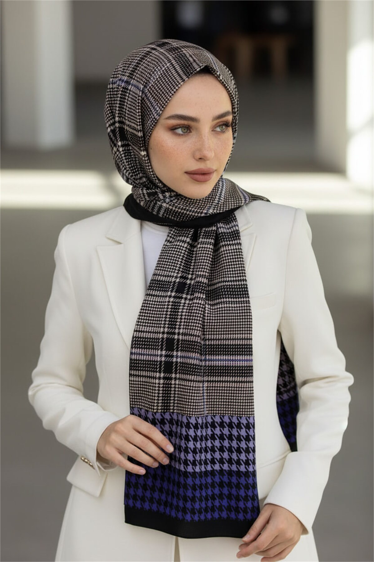 KREP EKOSELİ KAZAYAK DESENLİ SAKS RENKLİ 75X195 KIRIŞMAZ ŞAL