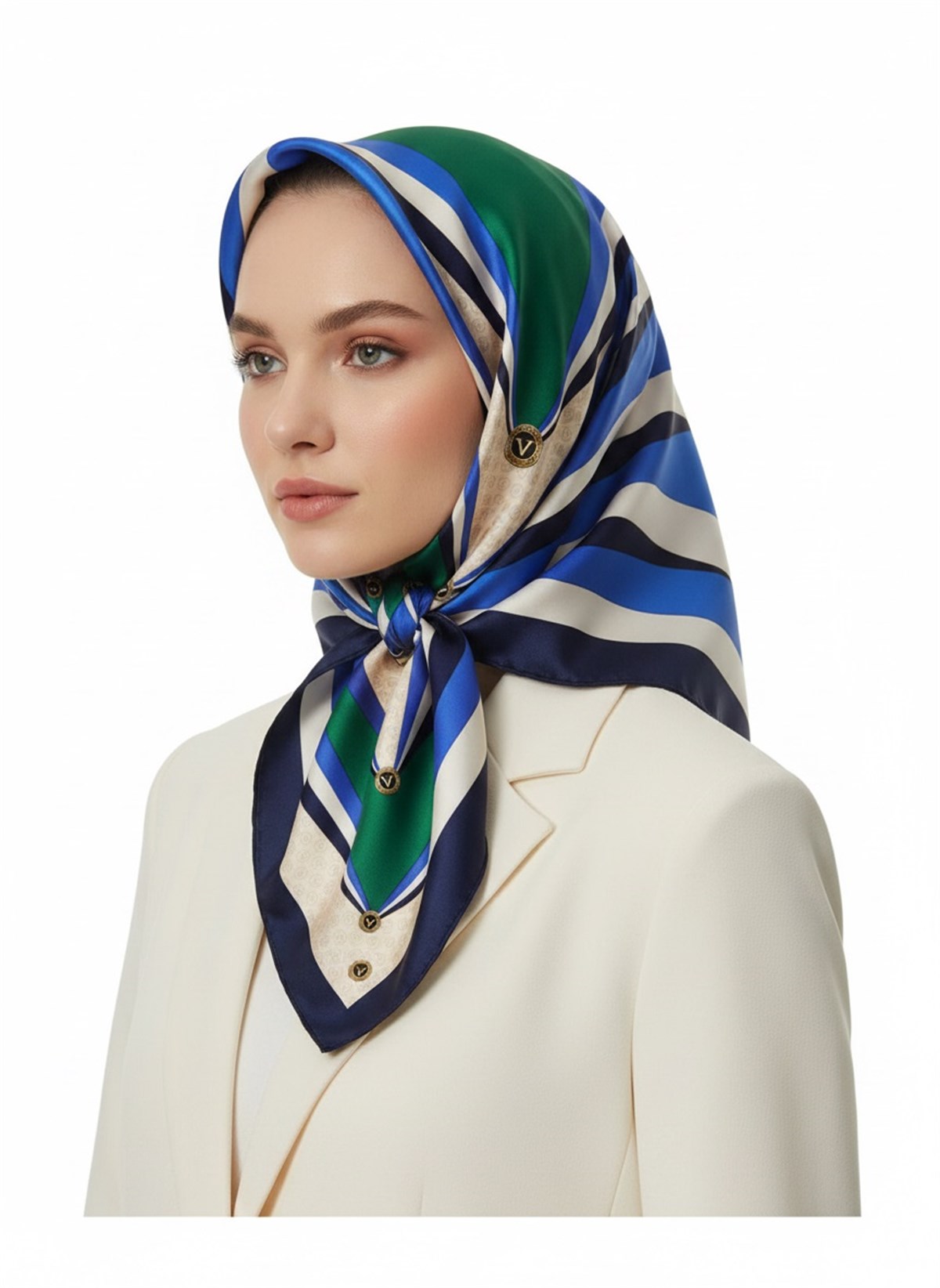 %100 Twill İpek Monogram Ve Geometrik Desenli Saks - Zümrüt Yeşili  Renkli 90x90 Eşarp Dikim Şekli : El Dikişi