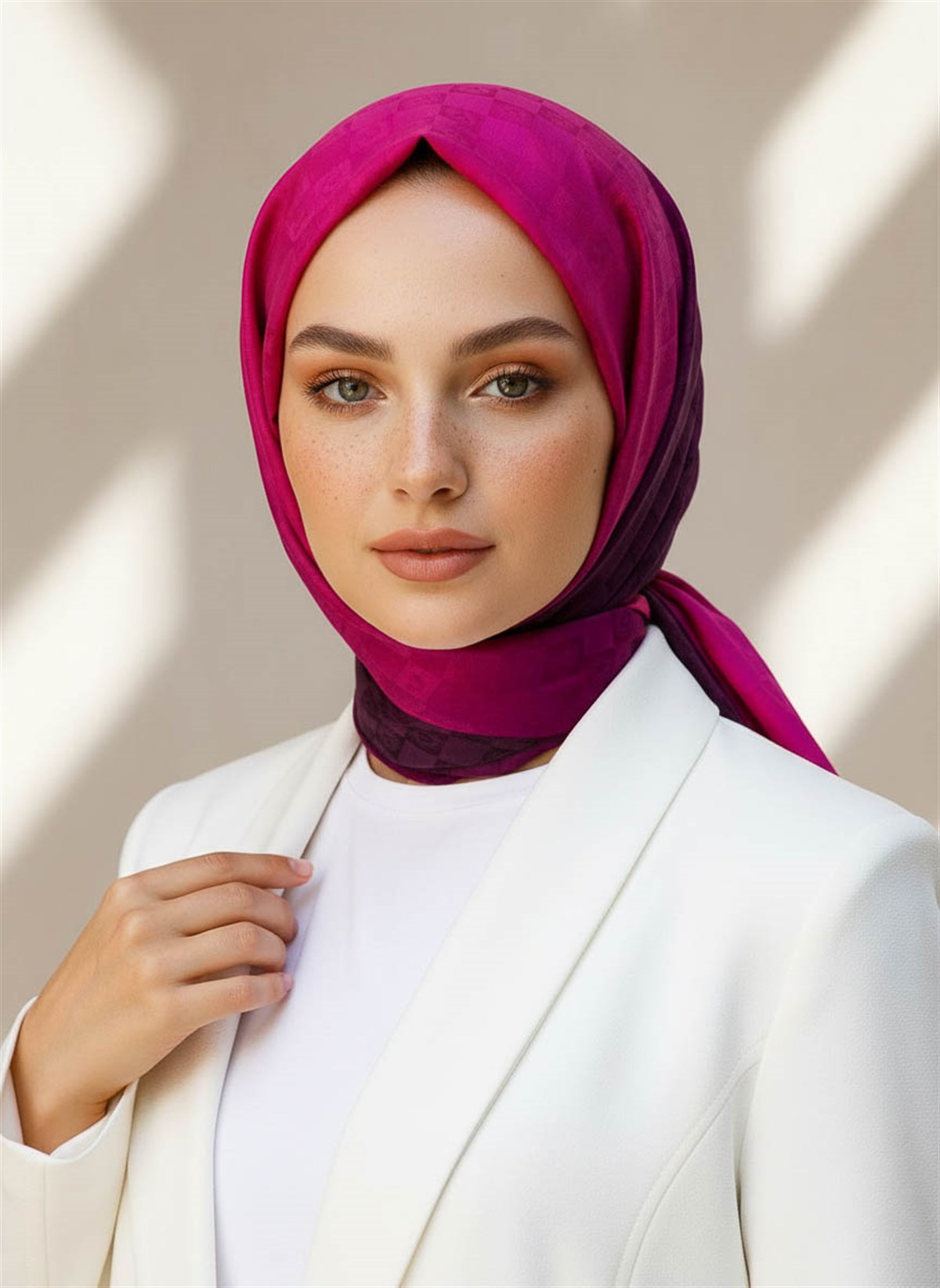 Vissona %57 İPEK %43 PAMUK Degrade Desenli Fuşya Renkli Şal -  70x190 Dikiş Tipi İtalyan Dikişli