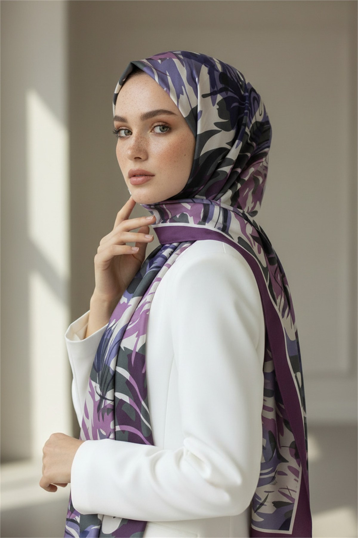 KREP GEOMETRİK DESENLİ MOR RENKLİ 75X195 KIRIŞMAZ ŞAL