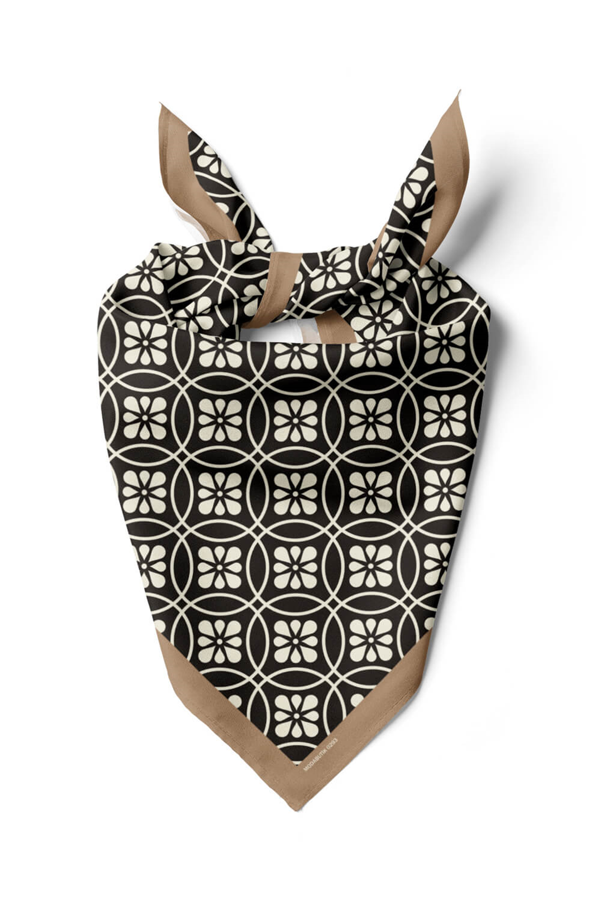 D104 Kadın Çiçek Desenli Bandana 50x50 Siyah Beyaz