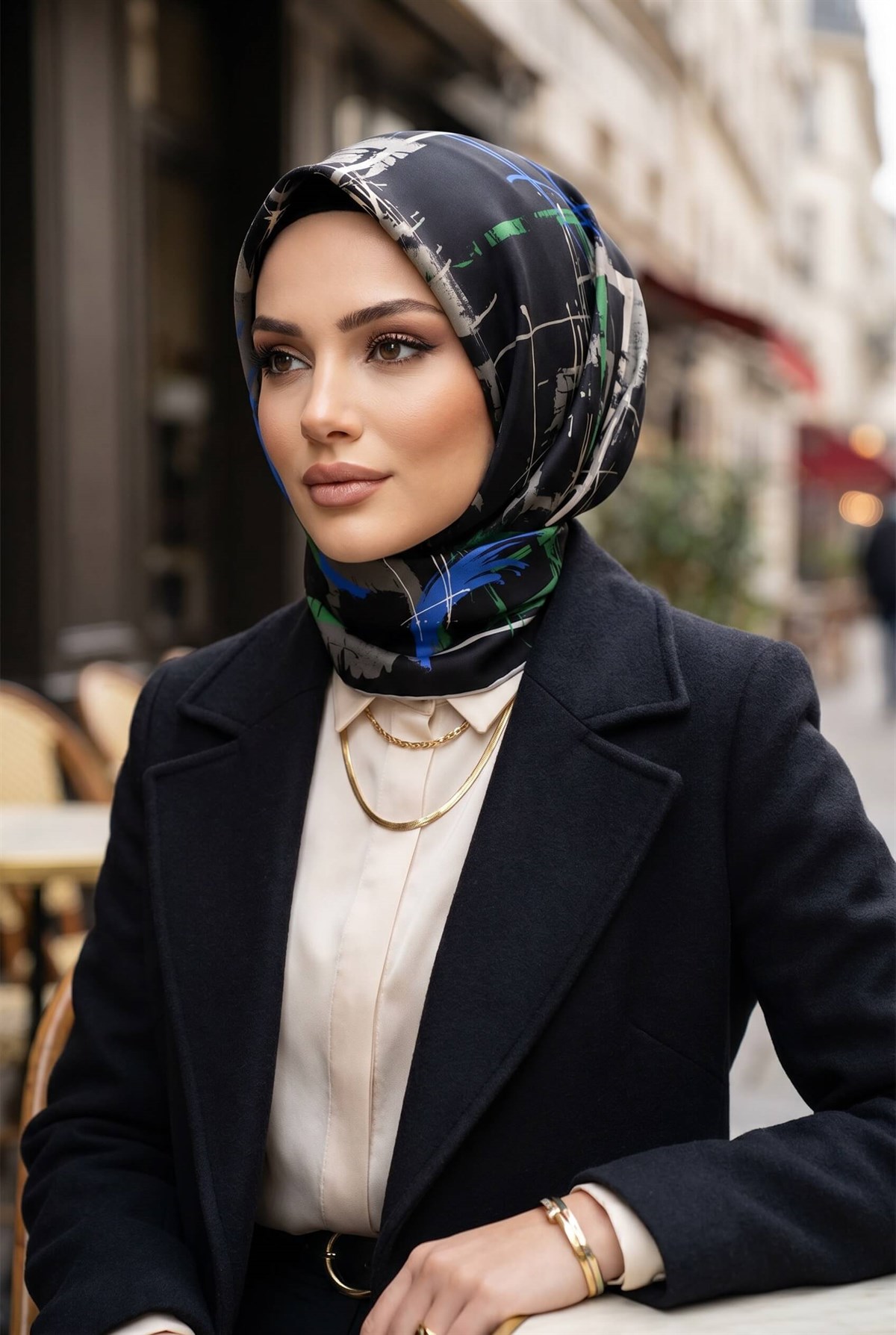 %100 Twill İpek Geometrik Desenli Saks - Zümrüt Yeşili Renkli 90x90 Eşarp Dikim Şekli : El Dikişi