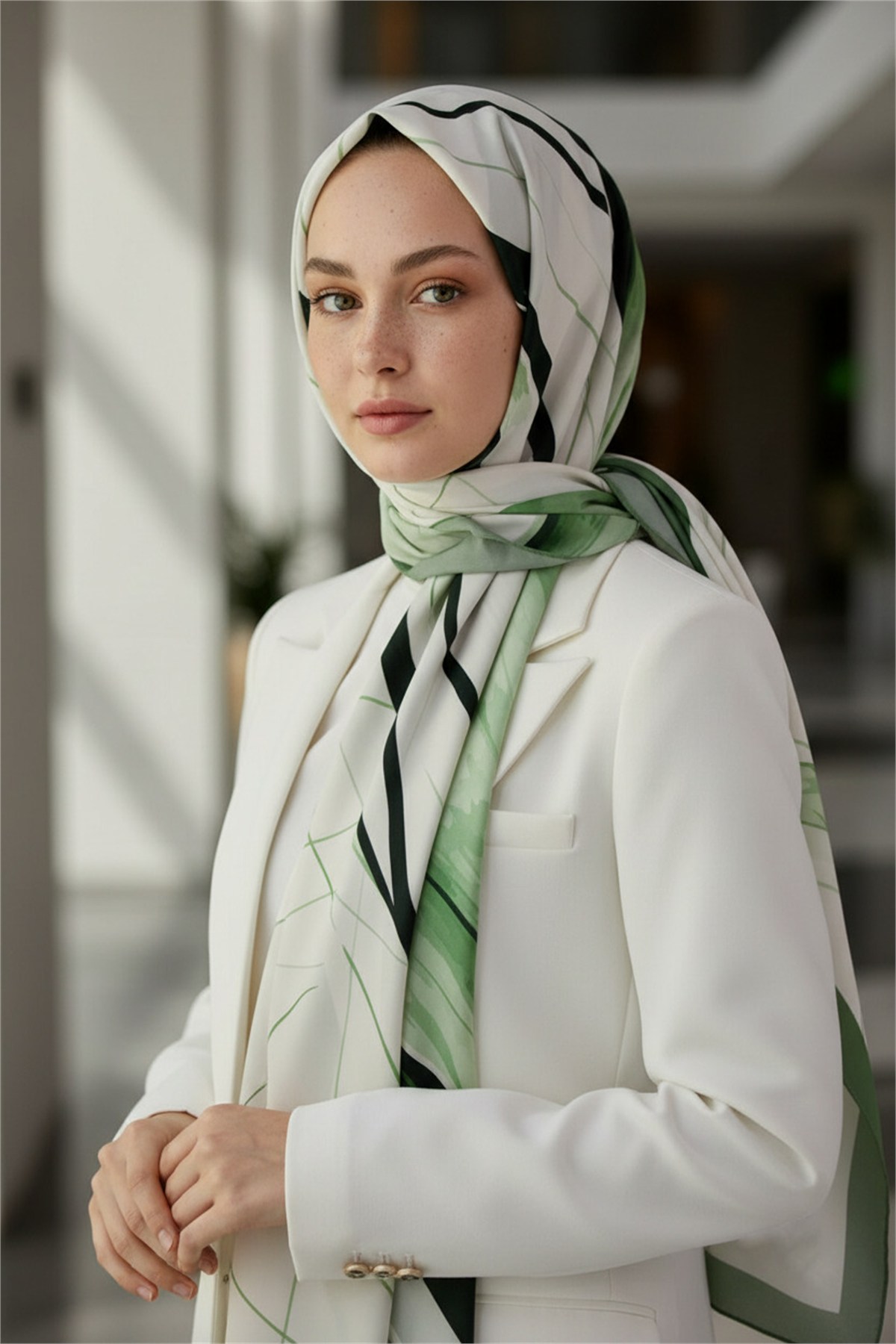 KREP ÇİZGİ DESENLİ MİNT YEŞİLİ RENKLİ 75X195 KIRIŞMAZ ŞAL