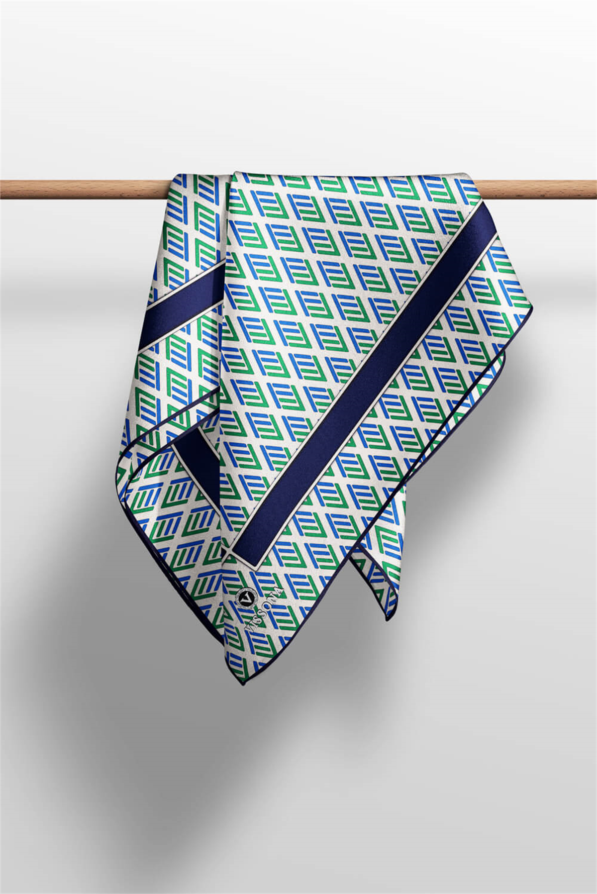 % 57 İPEK % 43 VİSKON Twill İpek Geometrik Desenli Saks - Zümrüt Yeşili Renkli 90x90 Eşarp Dikim Şekli : El Dikişi