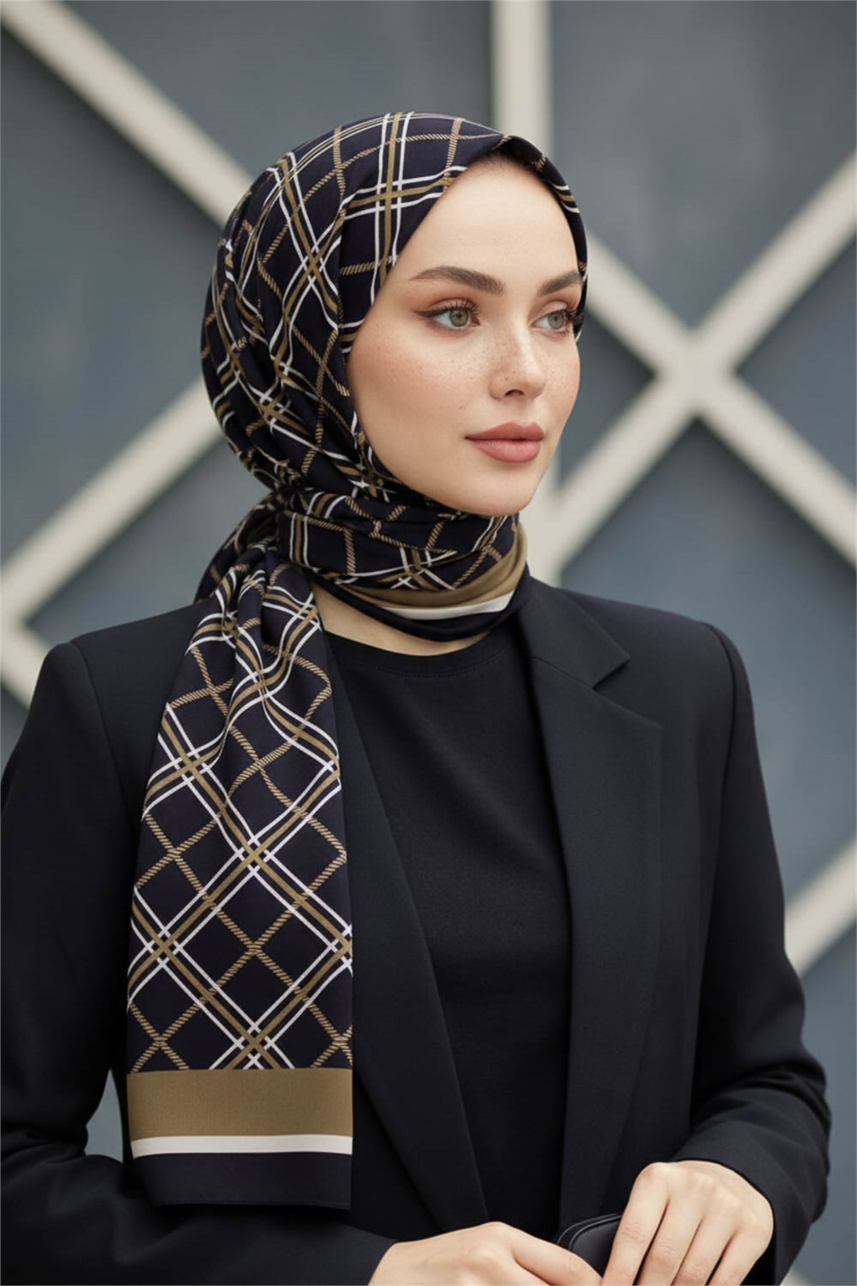 KREP EKOSE DESENLİ SİYAH - VİZON RENKLİ 75X195 KIRIŞMAZ ŞAL