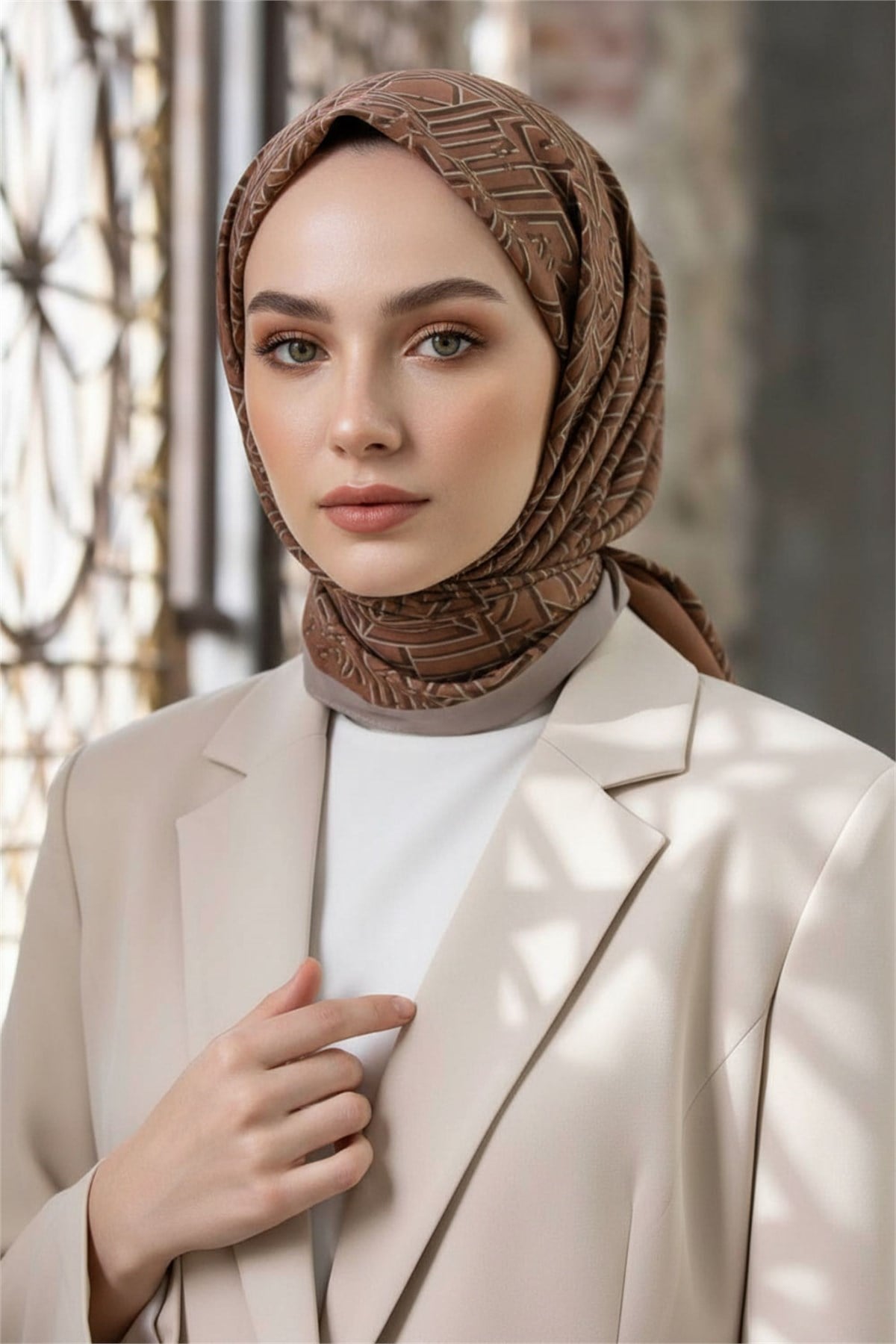 KREP GEOMETRİK DESENLİ TABA - BEJ RENKLİ 75X195 KIRIŞMAZ ŞAL