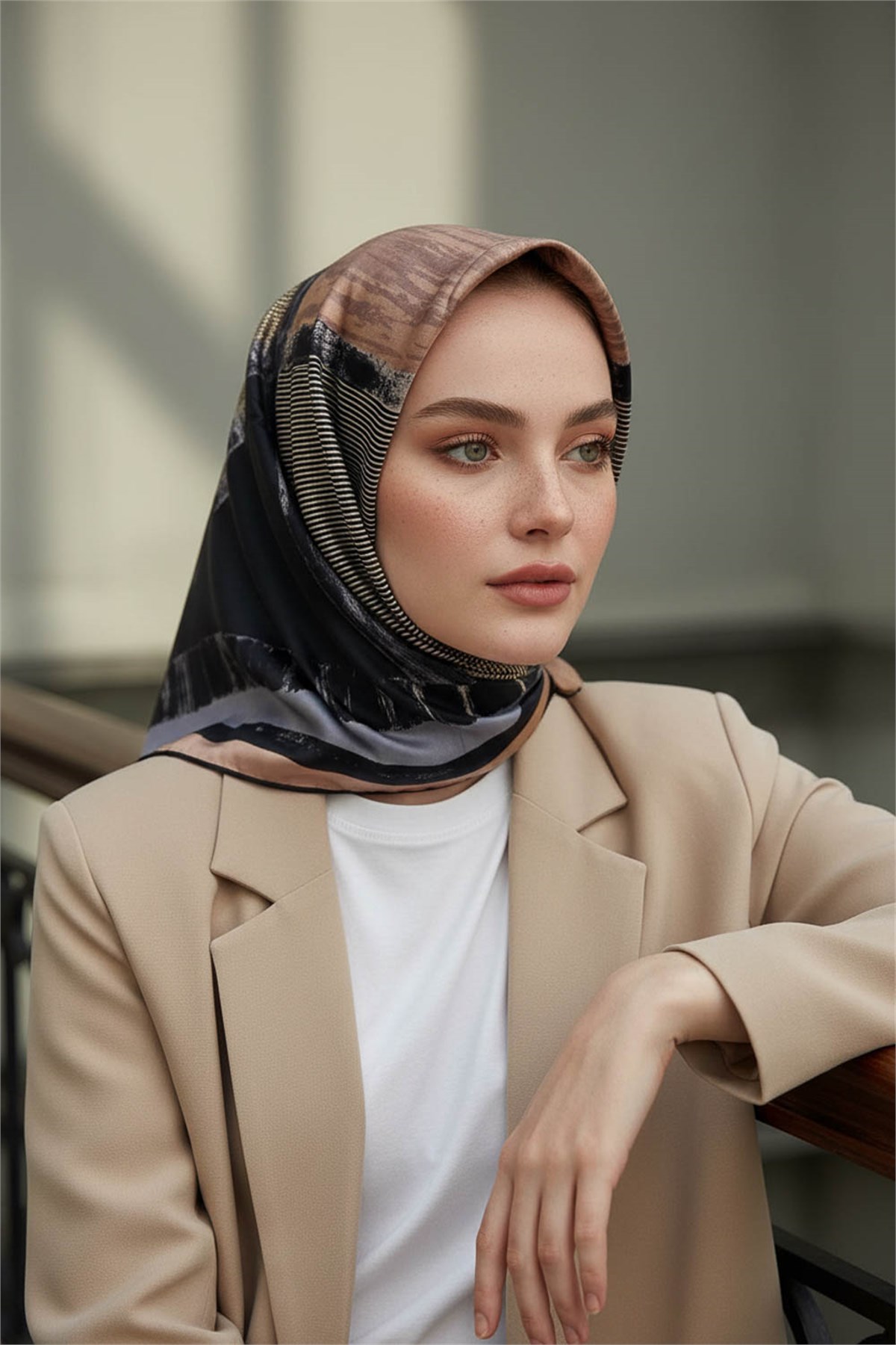 %100 Twill İpek Eşarp 90x90 Somon Bebe Mavisi Geometrik Desenli El Dikişli Kadın Eşarp