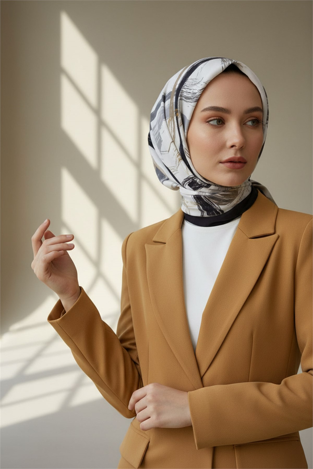 KREP FIRÇA DESENLİ KREM - SİYAH RENKLİ 75X195 KIRIŞMAZ ŞAL