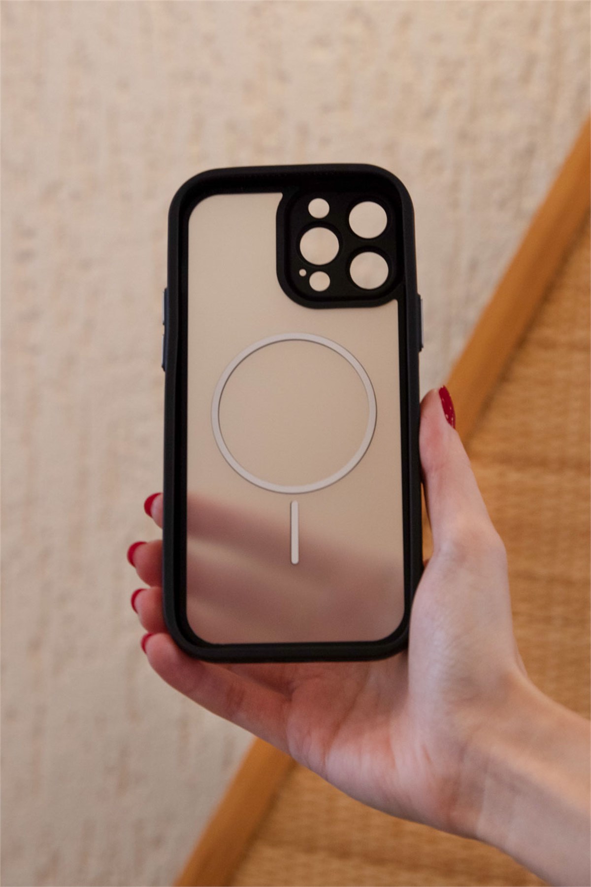 iPhone 15 Pro Max Kılıf – Kamera Korumalı – MagSafe Uyumlu – Siyah Renk – Mat Silikon Telefon Kılıfı