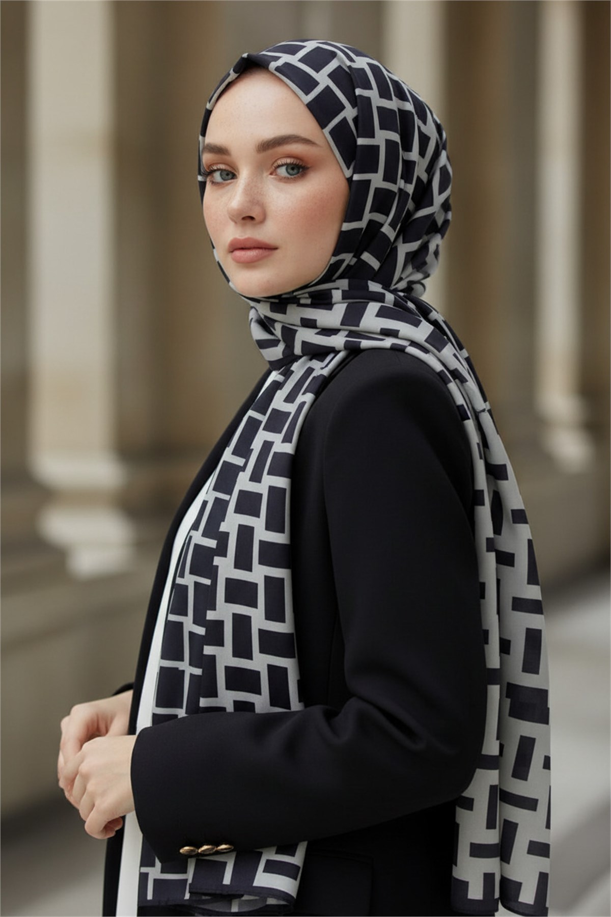 KREP KARELİ DESENLİ GRİ RENKLİ 75X195 KIRIŞMAZ ŞAL