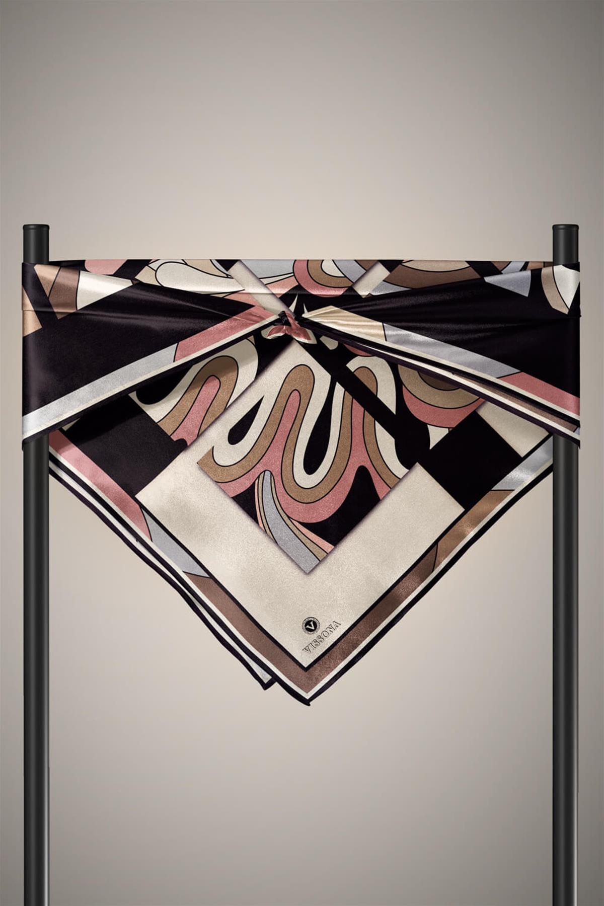 100% Twill İpek Geometrik Desenli Gri - Pudra Renkli 90x90 Dikim Şekli : El Dikişi Eşarp