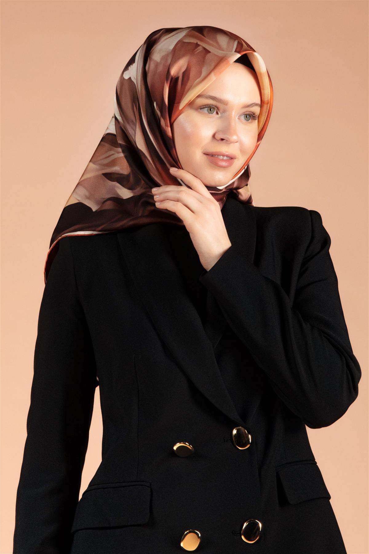 %100 Twill İpek Yaprak Desenli Taba - Hardal Renkli 90x90 Eşarp Dikim Şekli : El Dikişi