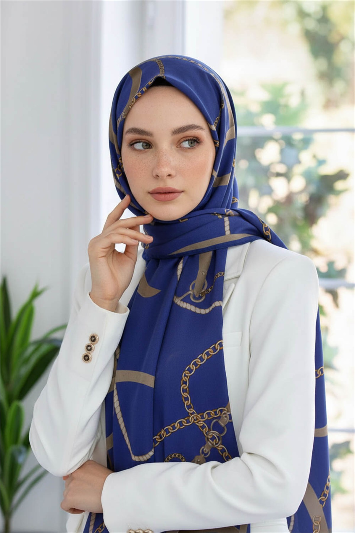 KREP ZİNCİRLİ KEMER DESENLİ İNDİGO RENKLİ 75X195 KIRIŞMAZ ŞAL
