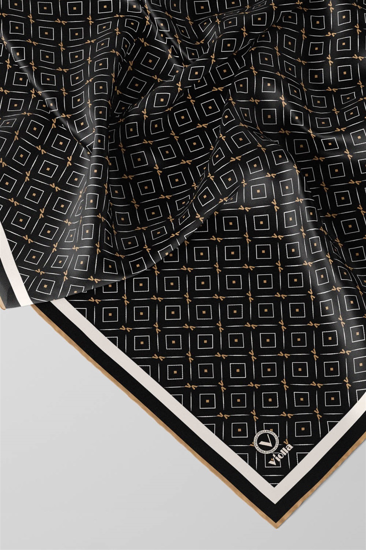 Kristal Çıtır Geometrik Desenli Desenli Siyah Renkli 90x90 Eşarp (İpek İçermez) Kenar Dikiş Şekli El Dikişli