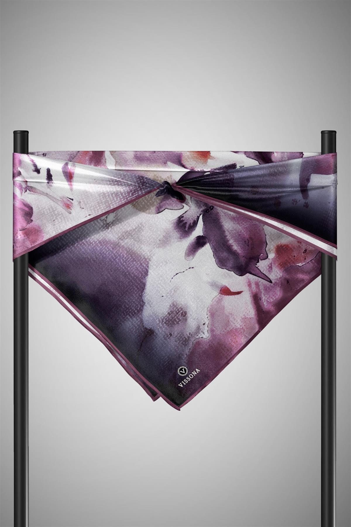 %100 Twill İpek Suluboya Çiçek Desenli Gül Kurusu Renkli 90x90 Eşarp Dikim Şekli : El Dikişi