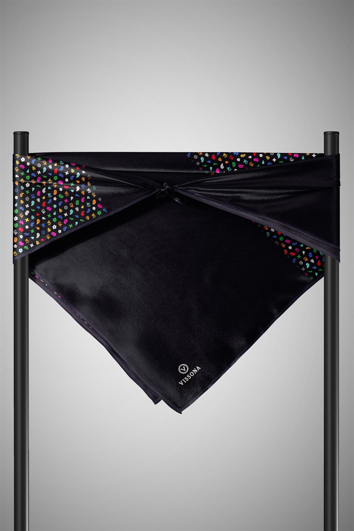 %100 Twill İpek Çıtır Şerit Desenli Siyah - Siyah Renkli 90x90 Eşarp Dikim Şekli : El Dikişi