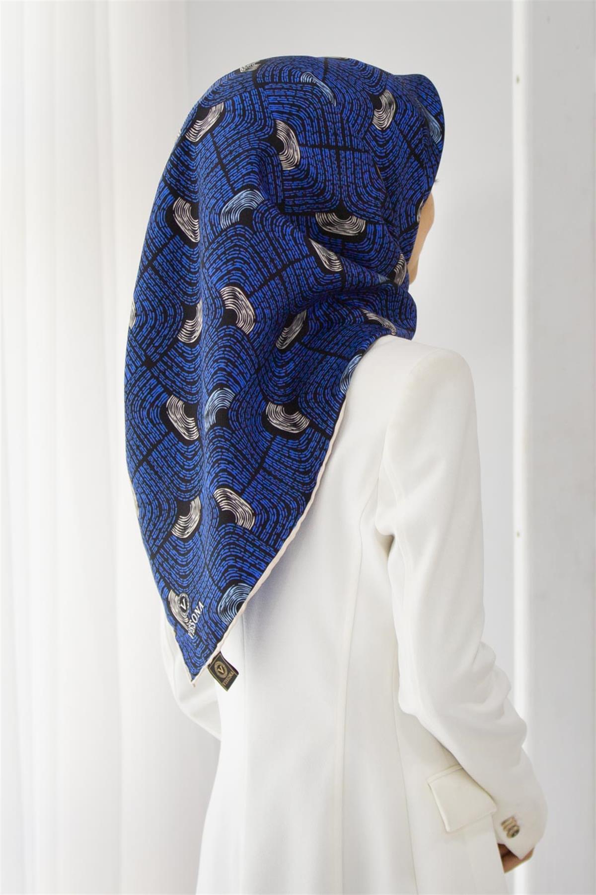 %100 Twill İpek Geometrik Desenli Saks - Siyah Renkli 90x90 Eşarp Dikim Şekli : El Dikişi