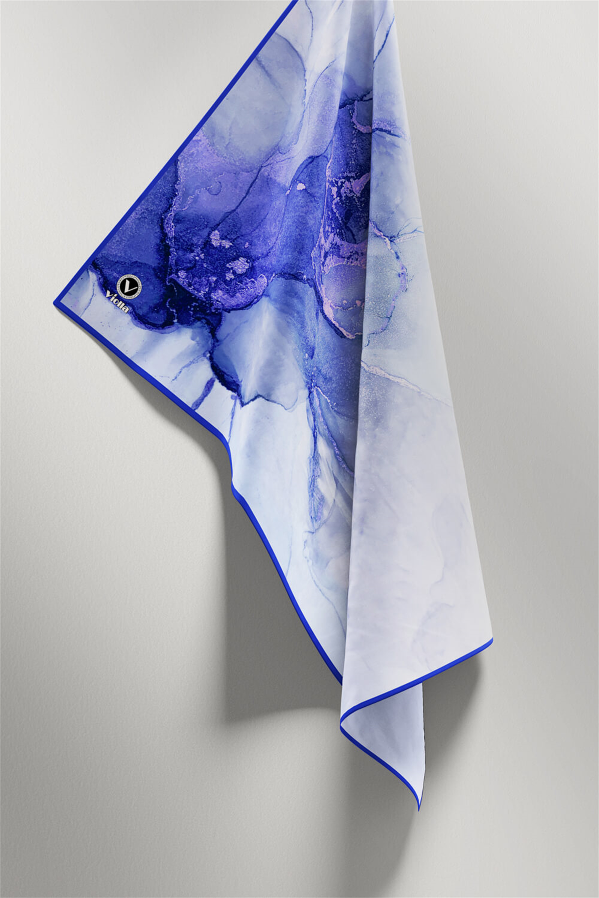 Twill Batik Desenli Saks Renkli 90x90 Eşarp (İpek İçermez) Kenar Dikiş Şekli El Dikişli