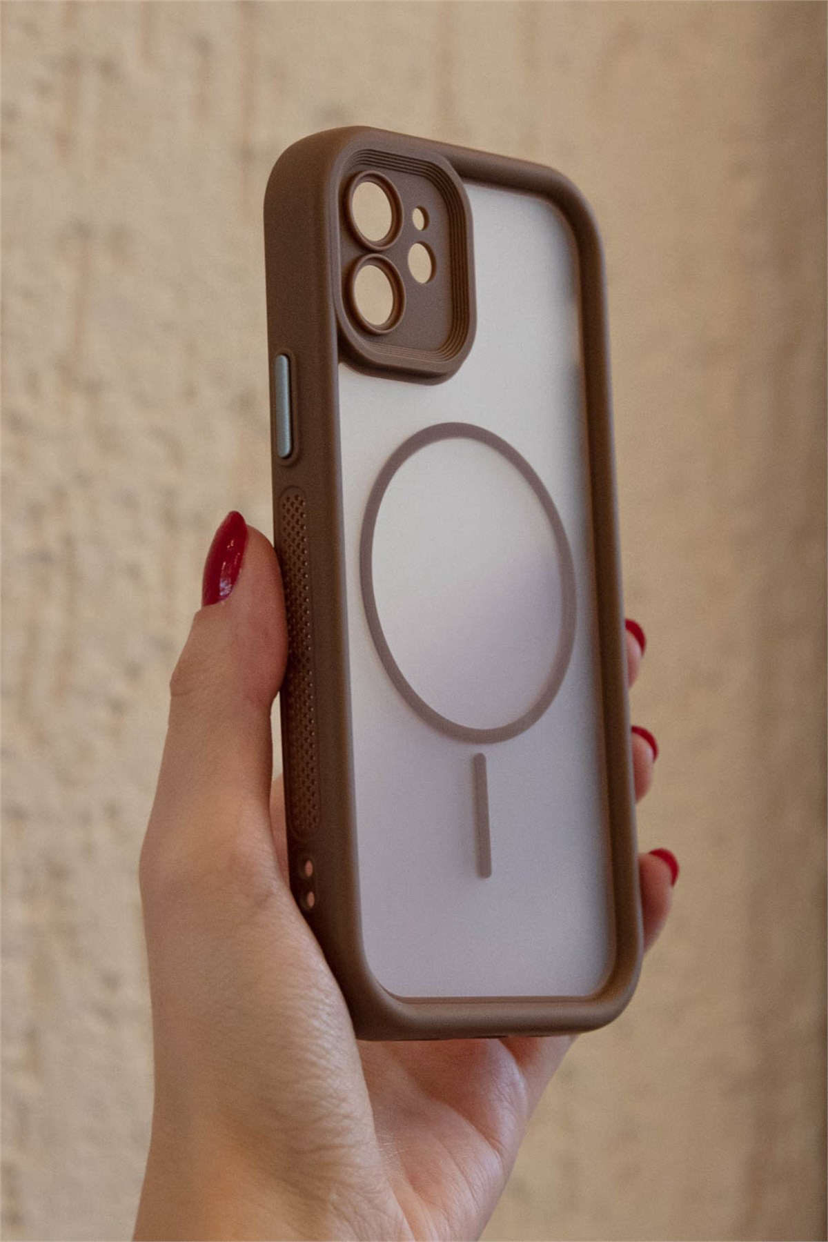 iPhone 11 Kılıf – Kamera Korumalı – MagSafe Uyumlu – Haki Renk – Mat Silikon Telefon Kılıfı