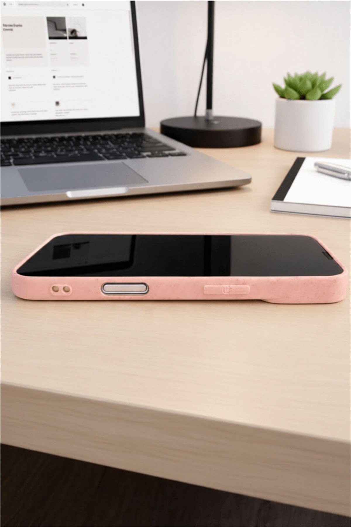 iPhone 16 Plus Kılıf – Darbeye Dayanıklı Yumuşak Silikon Telefon Kılıfı