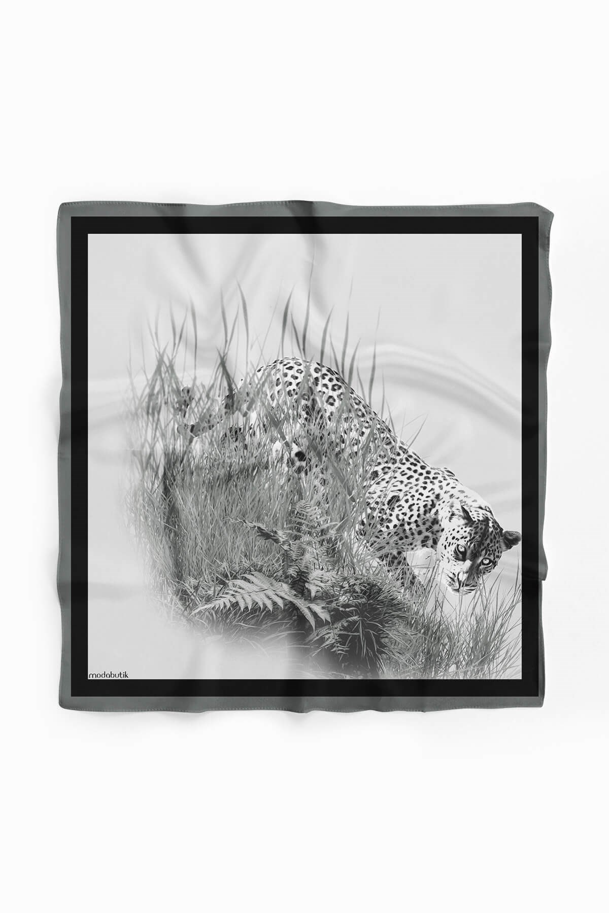Violla D57 Kadın Yeşil Gri Kaplan Desenli 50x50 Bandana HYL DG01330-22