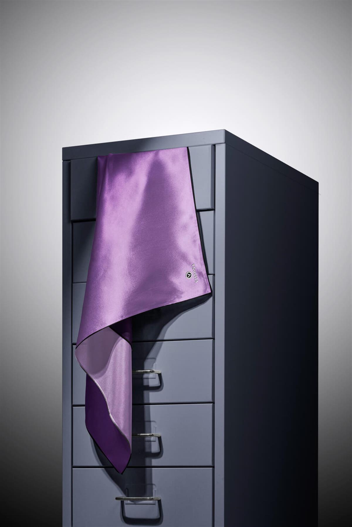 %100 Twill İpek Degrade Desenli Mürdüm Renkli 90x90 Eşarp Dikim Şekli : El Dikişi