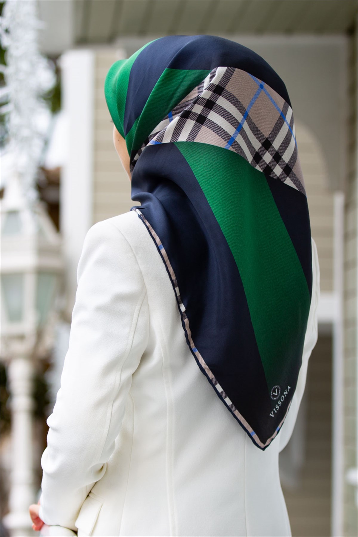%100 Twill İpek Eşarp 90x90 Zümrüt Yeşili Lacivert Ekose Desenli El Dikişli Kadın Eşarp